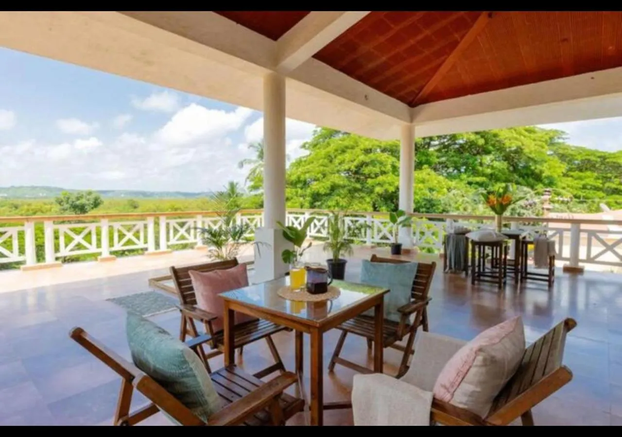 Aguada Anchorage - The Villa Resort, Candolim