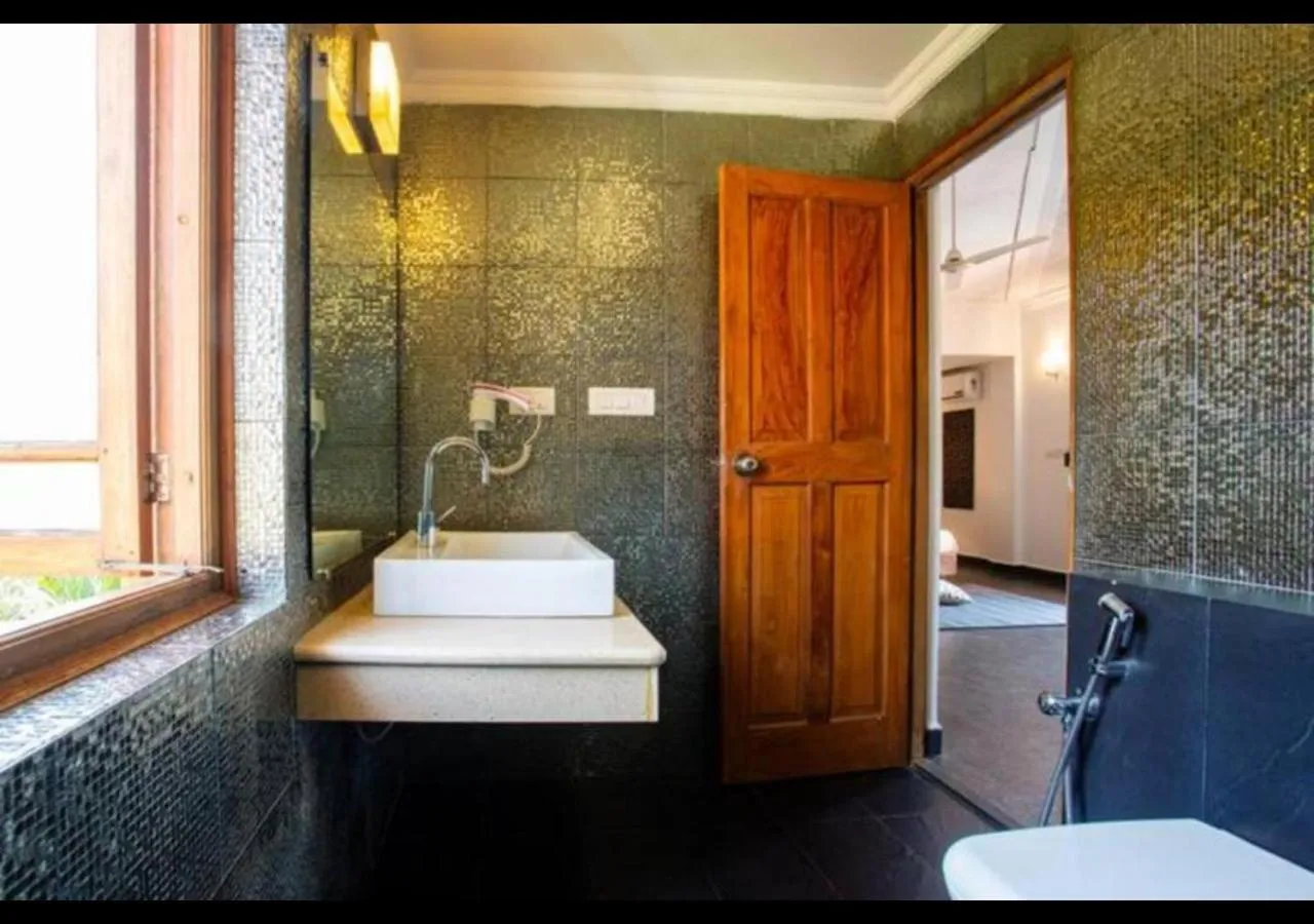 Bathroom in Aguada Anchorage - The Villa Resort, Candolim
