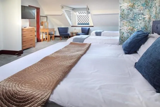 Photo of the whole room, Bed in Park Hotel