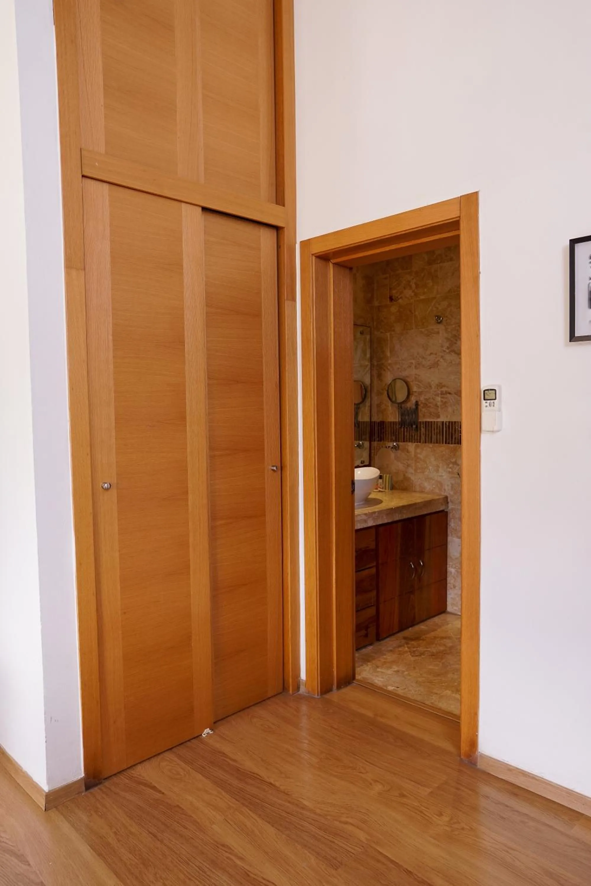 Sybaris Suites & Residences