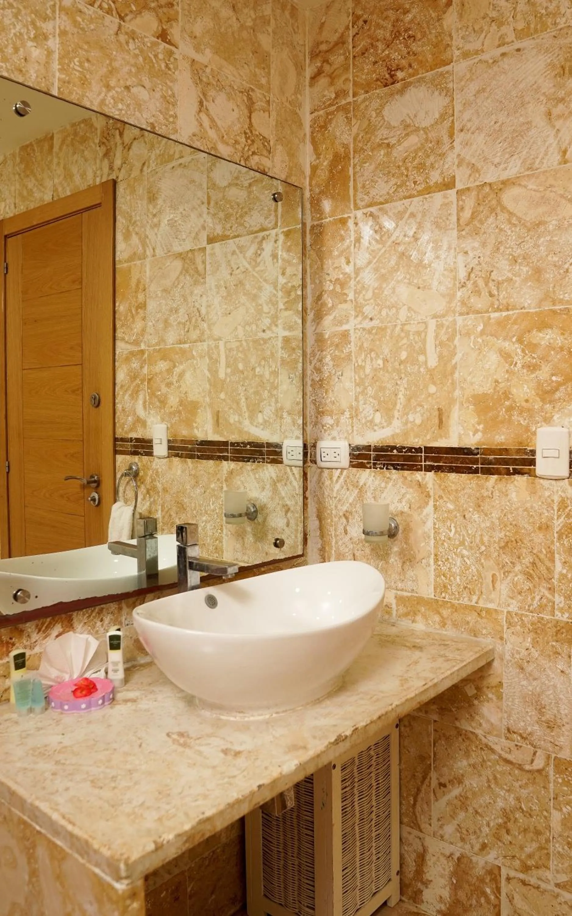 Sybaris Suites & Residences