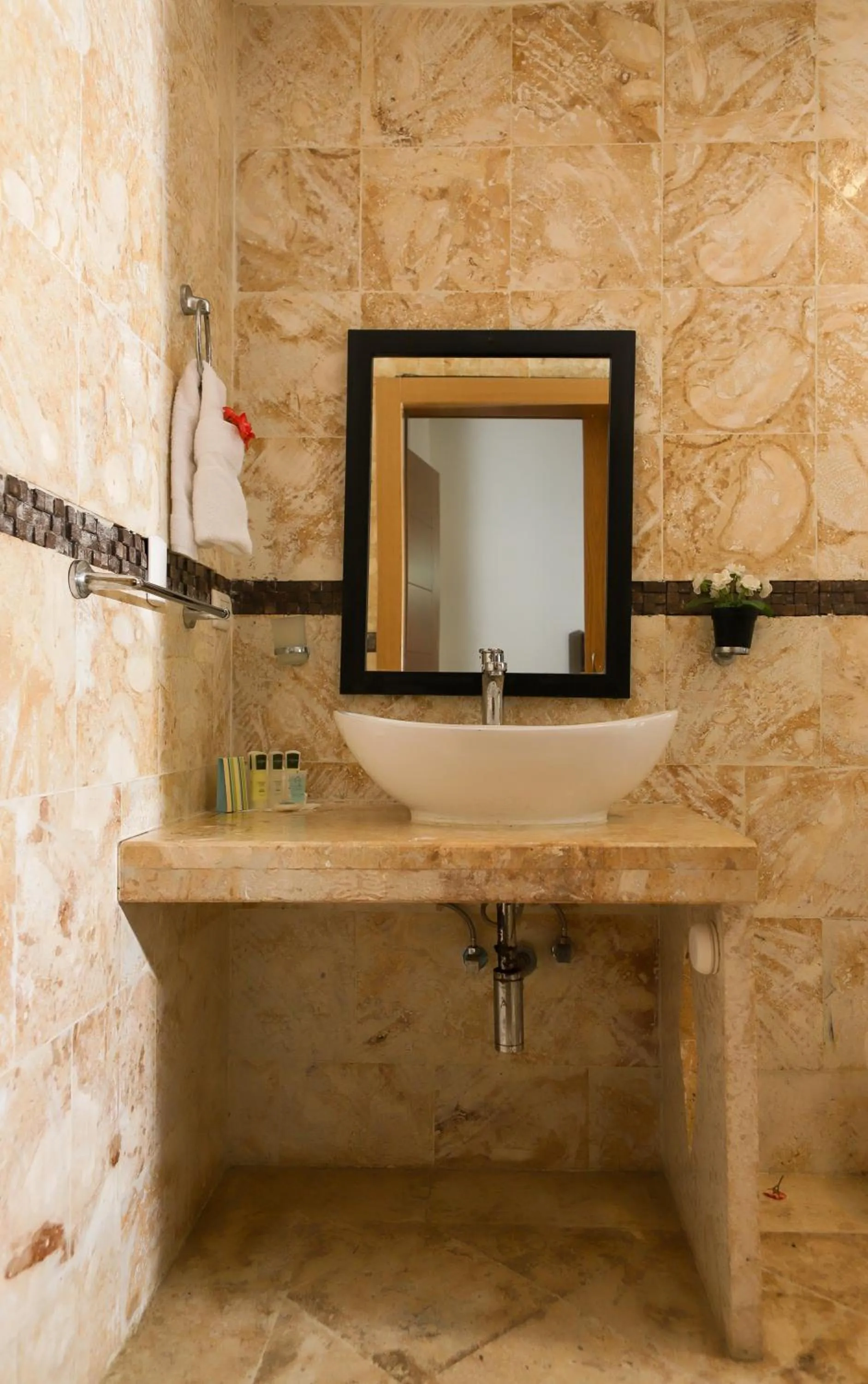 Sybaris Suites & Residences