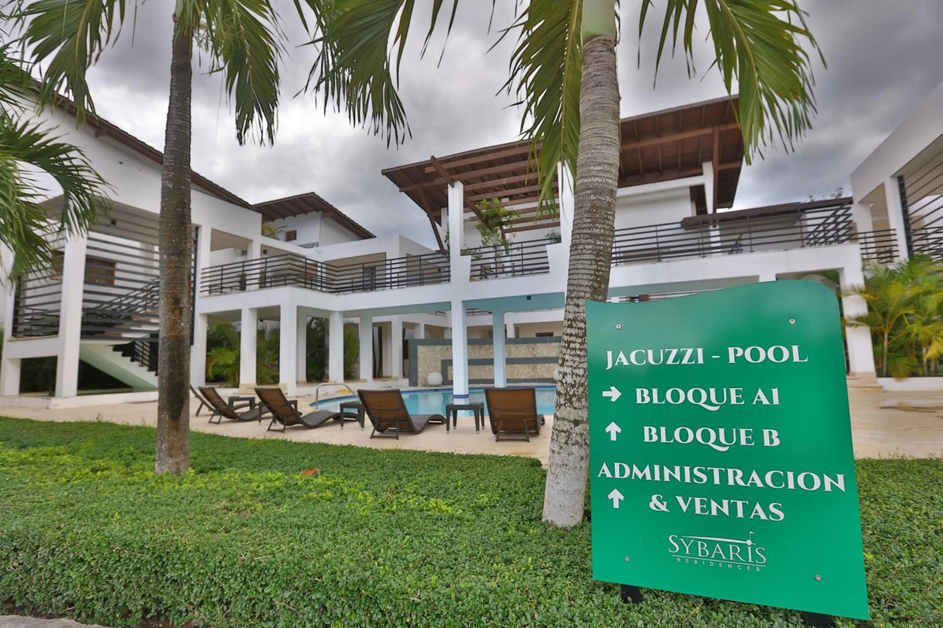 Sybaris Suites & Residences