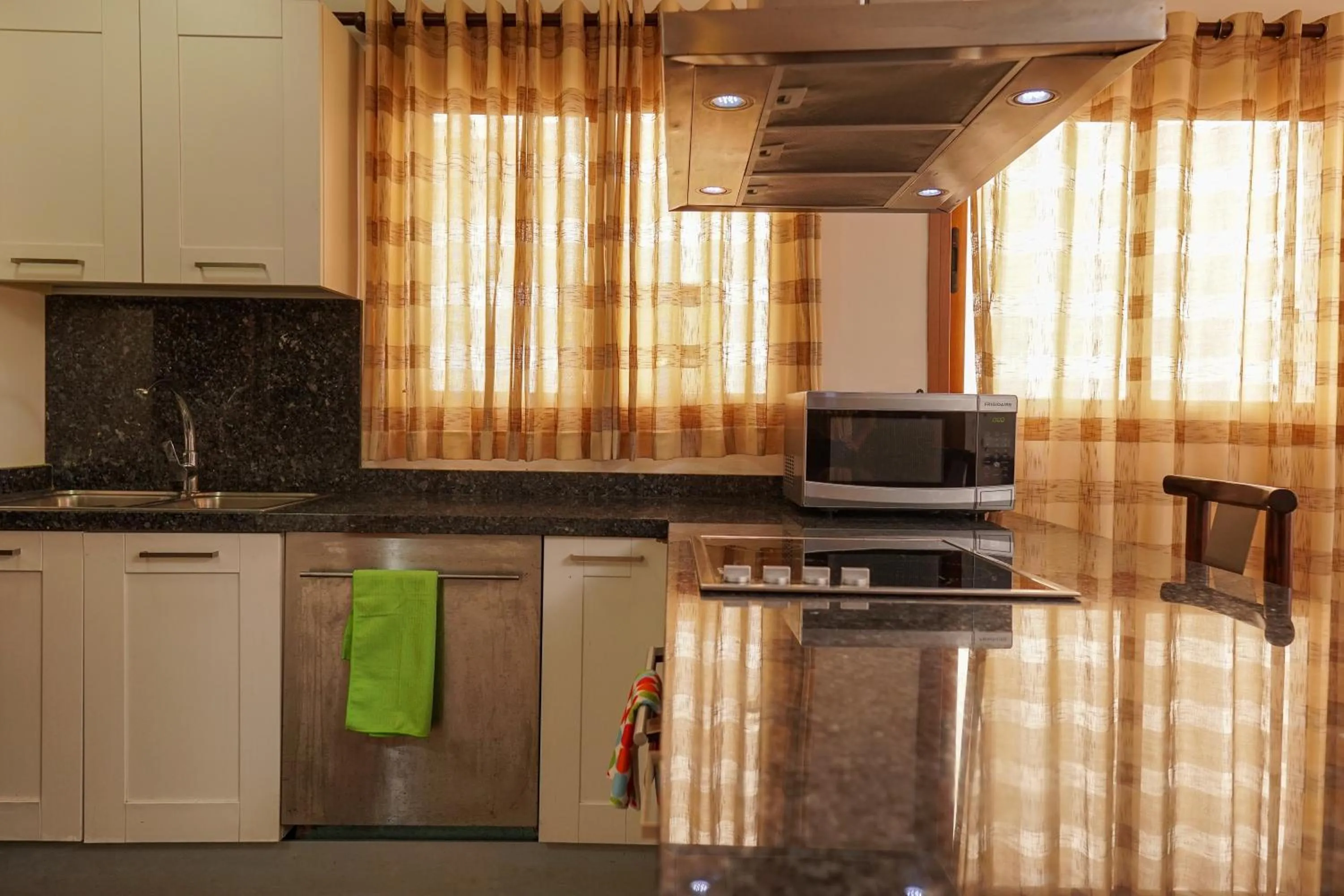 Sybaris Suites & Residences