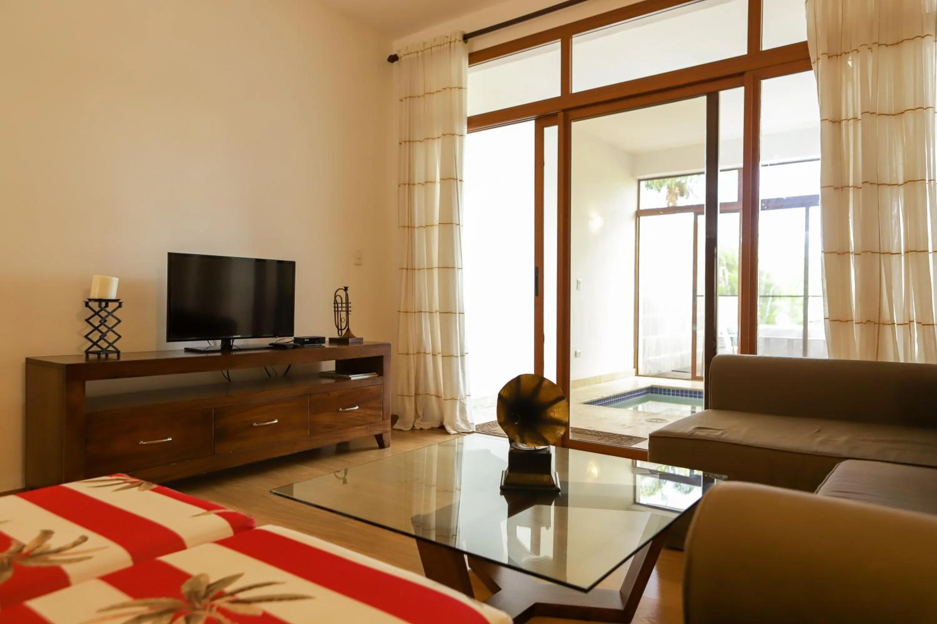 Sybaris Suites & Residences