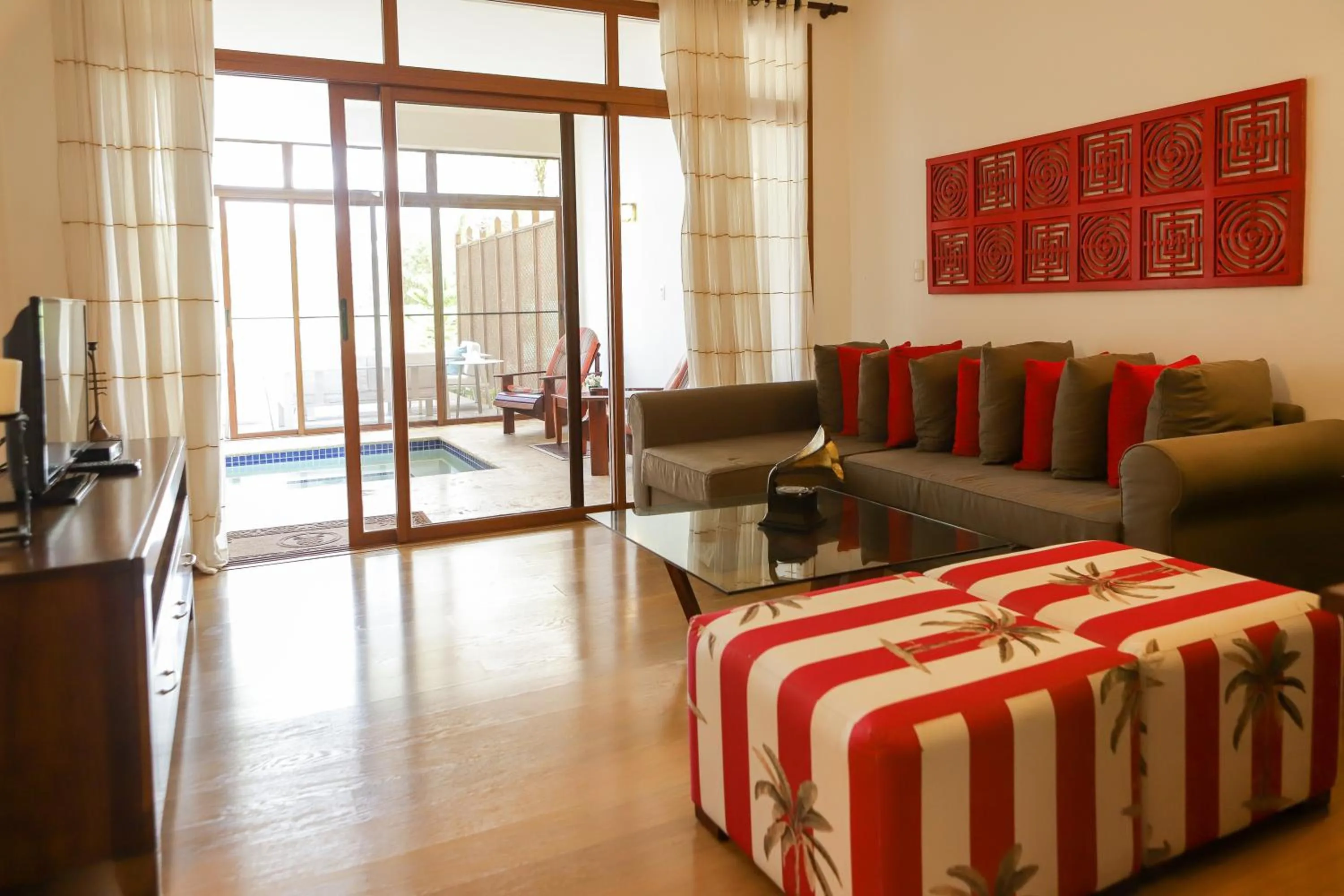 Sybaris Suites & Residences