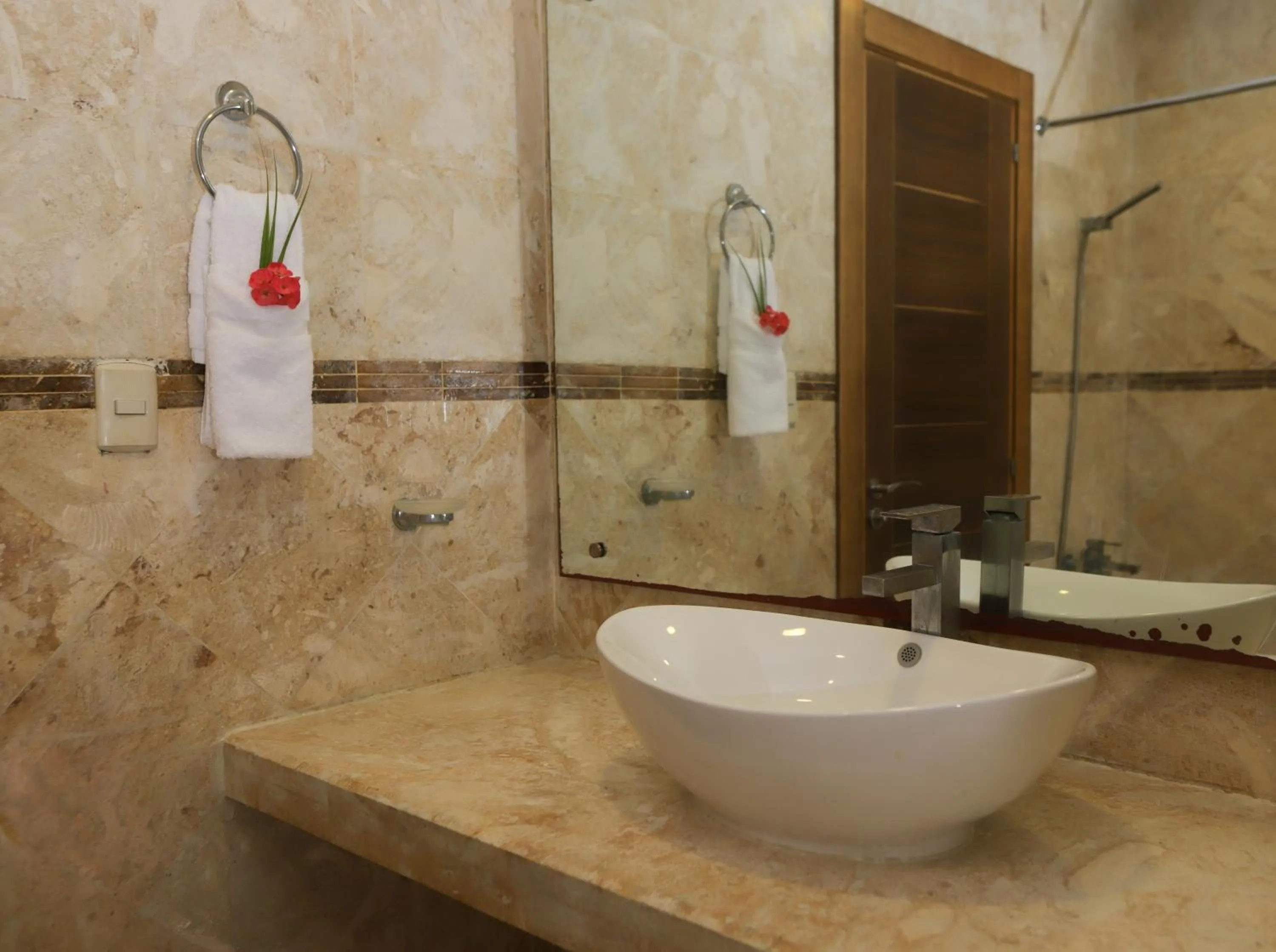 Sybaris Suites & Residences