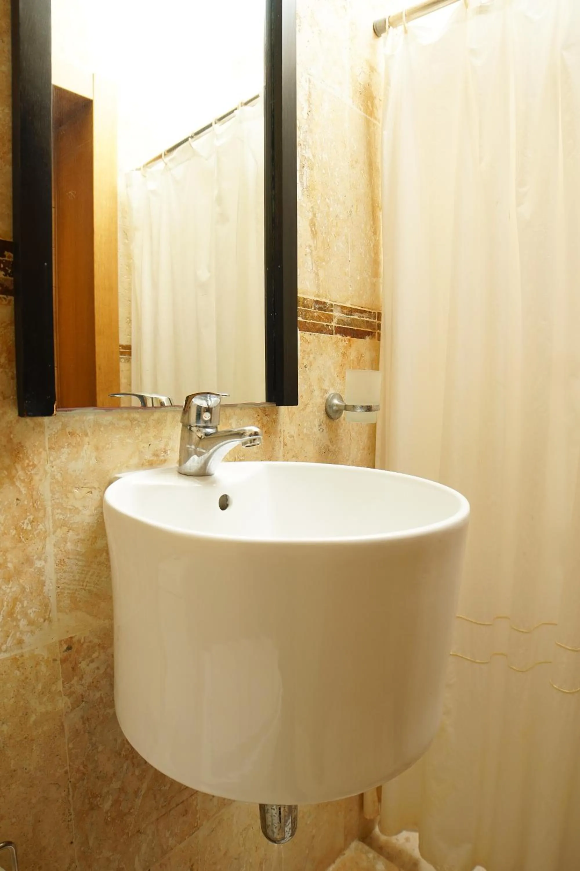 Sybaris Suites & Residences