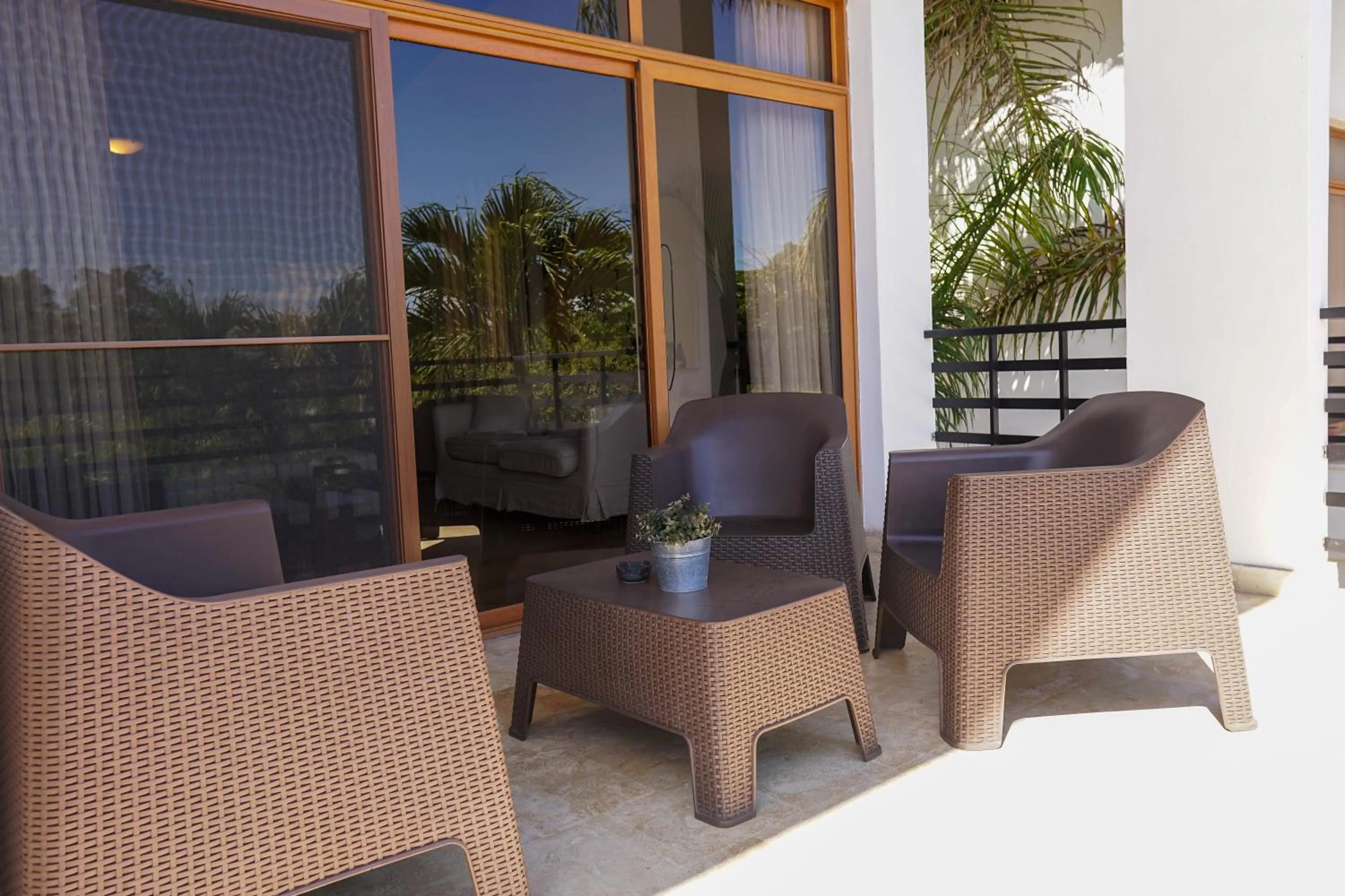 Sybaris Suites & Residences