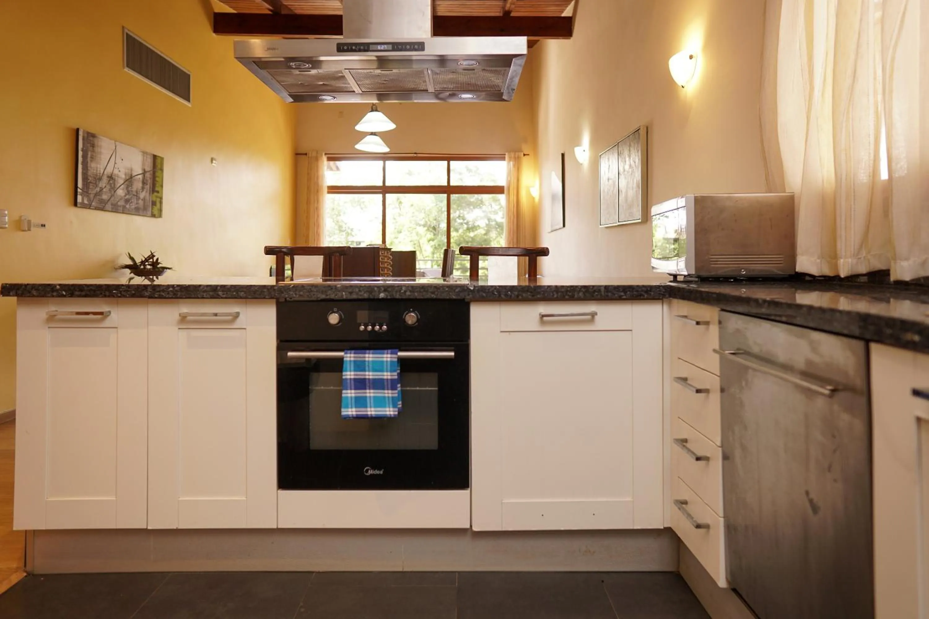 Sybaris Suites & Residences