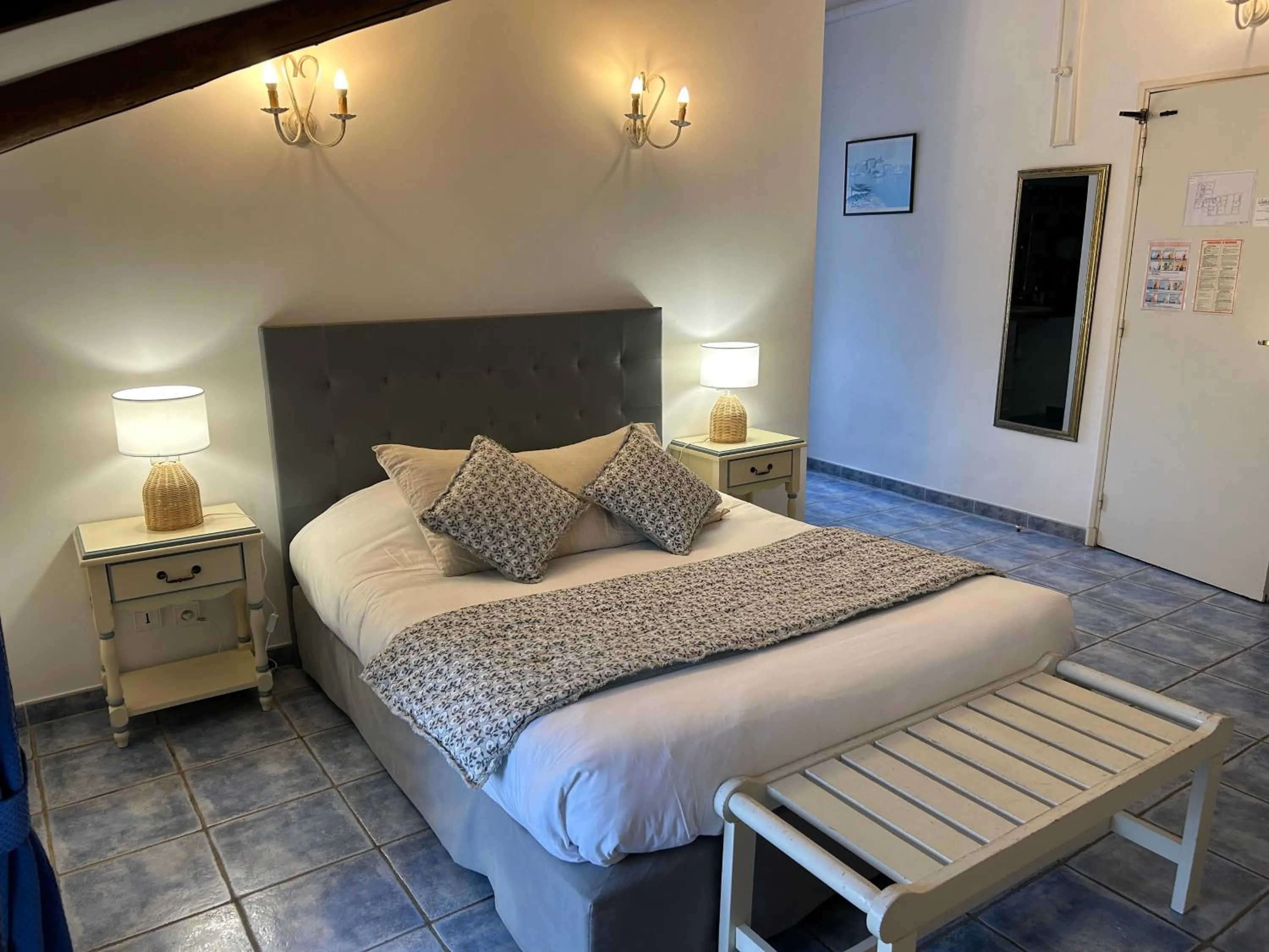 Photo of the whole room, Bed in Logis Hôtel La Bastide des Monges