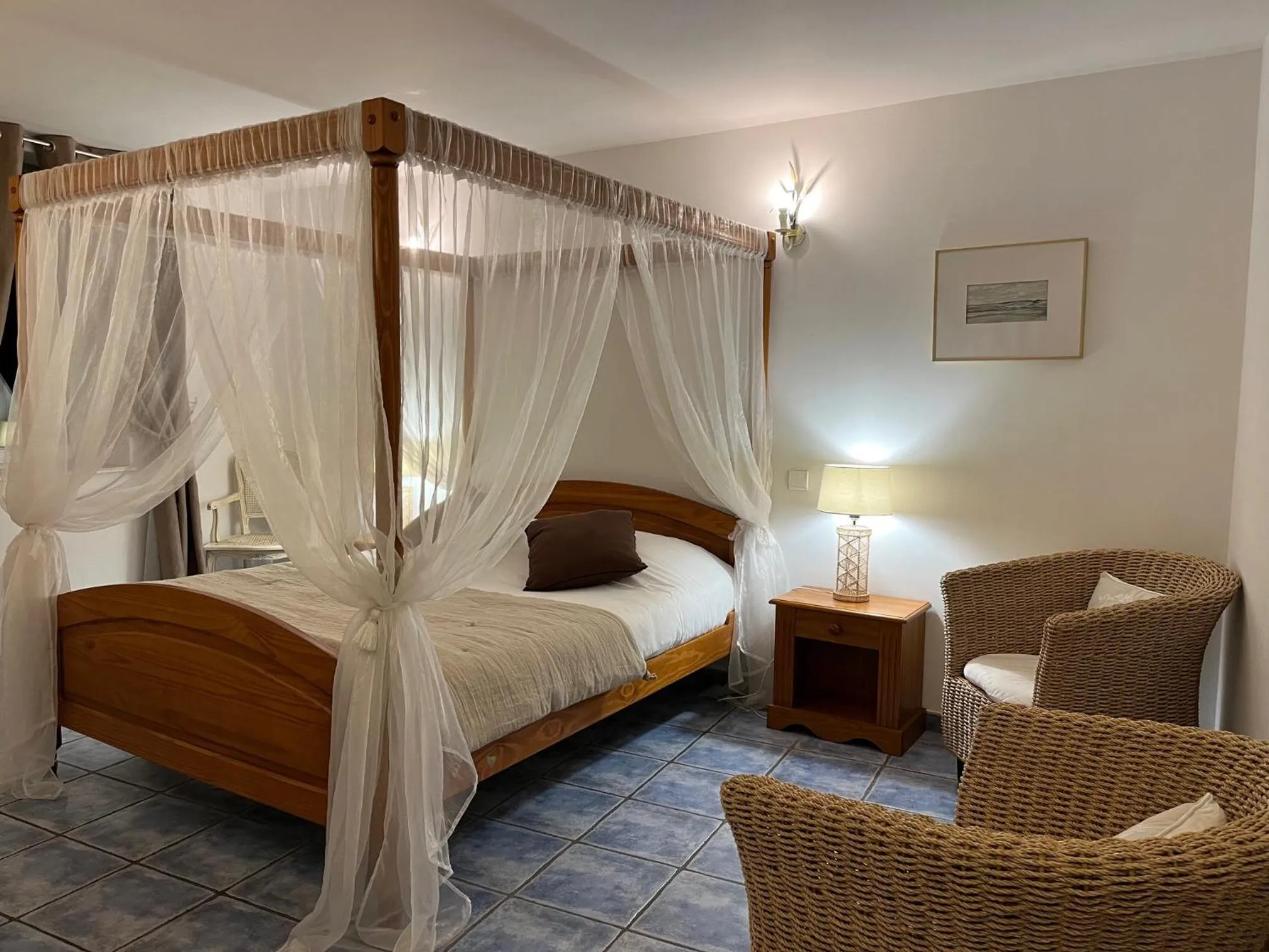 Seating area, Bed in Logis Hôtel La Bastide des Monges