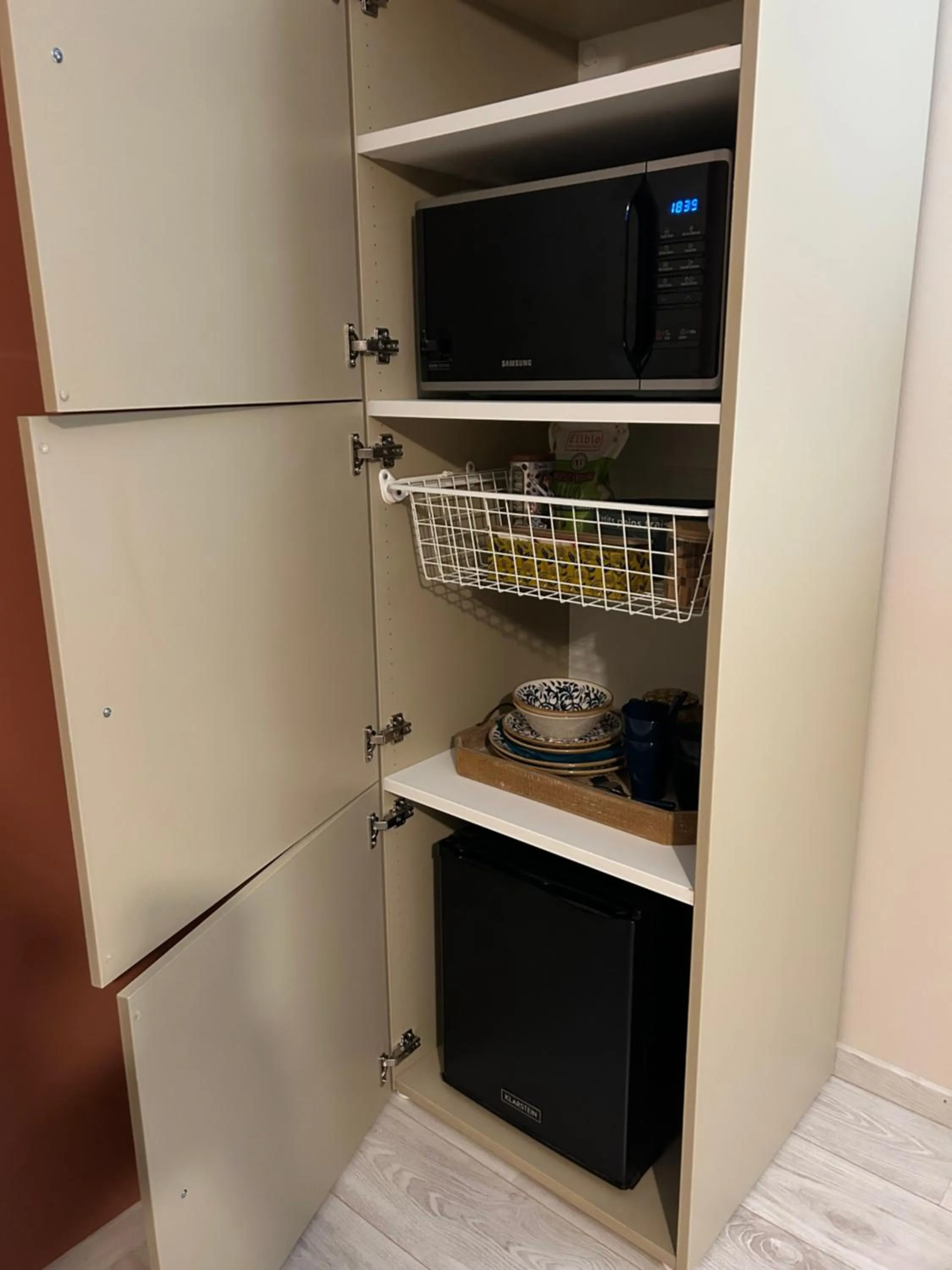 furniture in Chatimbarbe