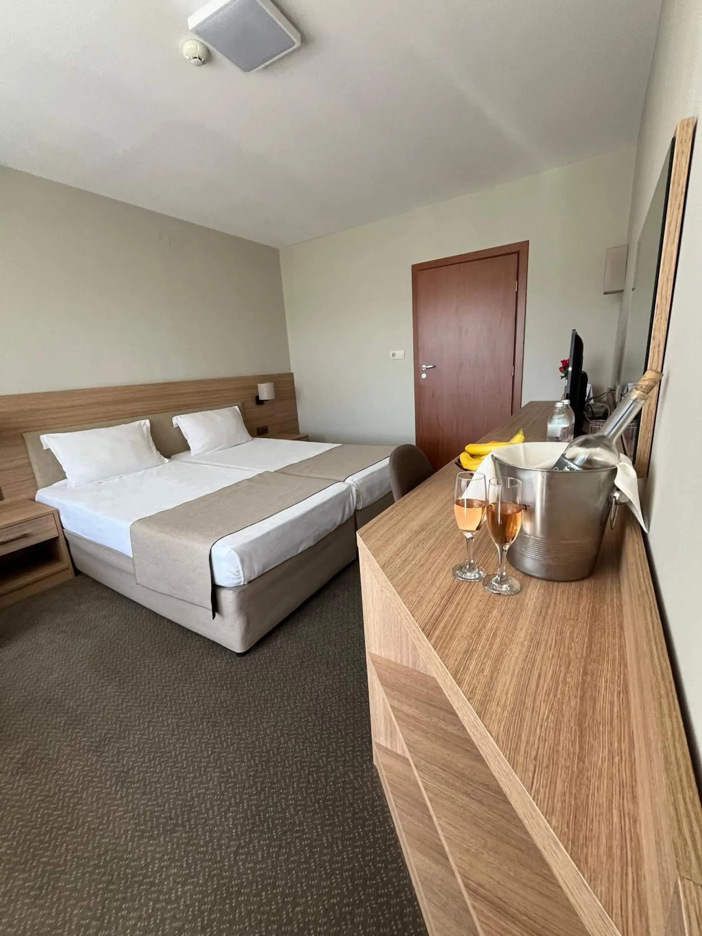 Deluxe Double or Twin Room with Balcony in Relax Coop Hotel Deluxe Double or Twin Room with Balcony in Relax Coop Hotel