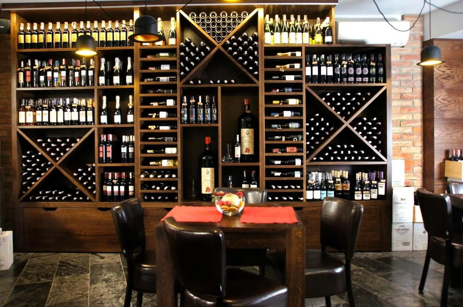 Restaurant/places to eat in BoutiqueHotel Aristo