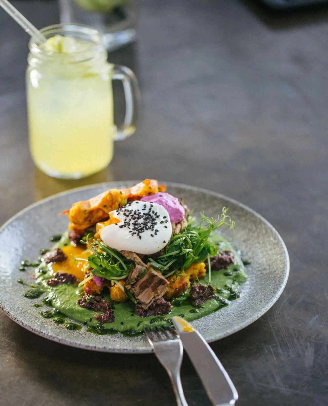 Food and drinks in Riverview on Mount Street