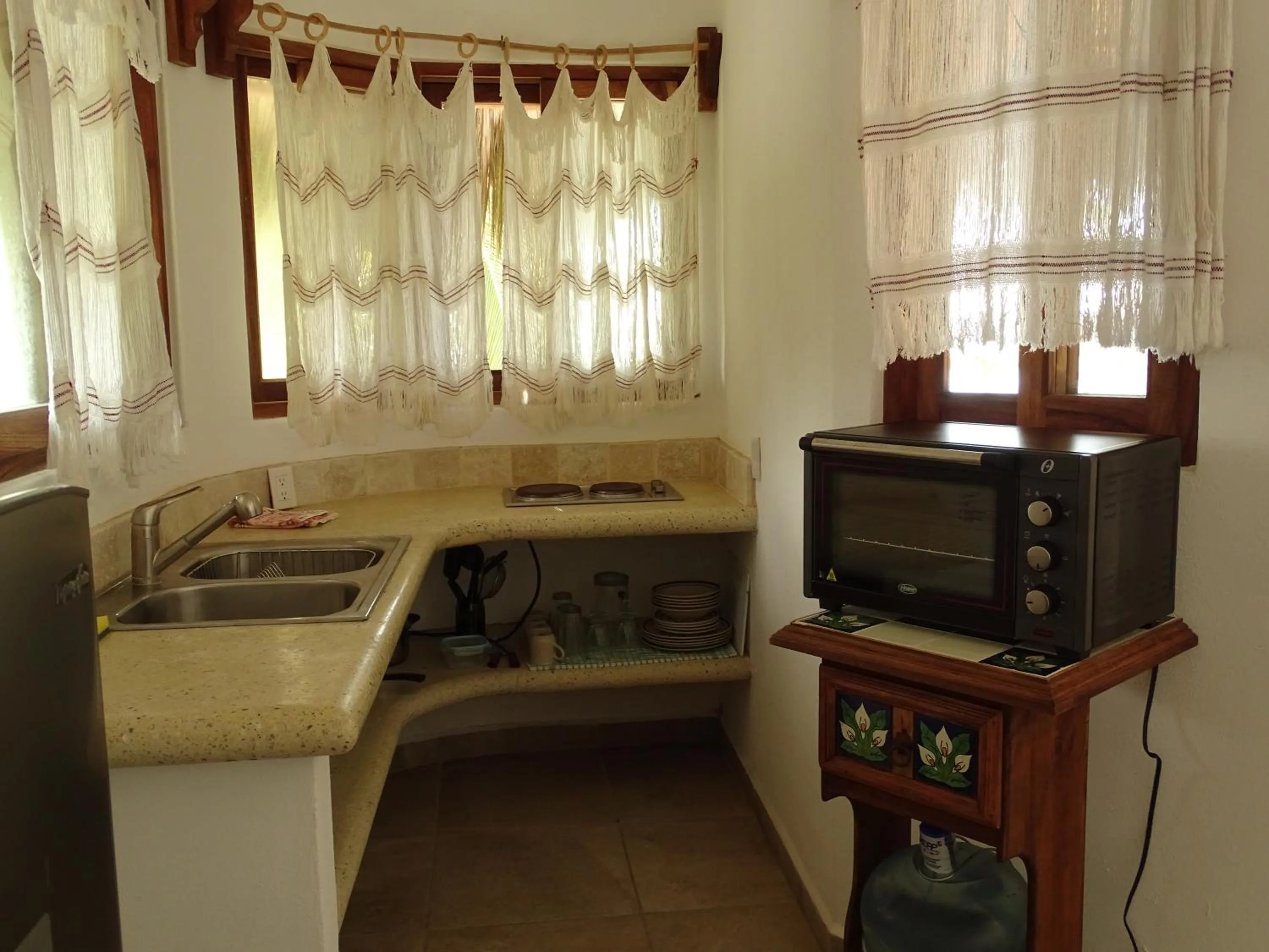 Kitchen or kitchenette in Bungalows Lydia San Pancho
