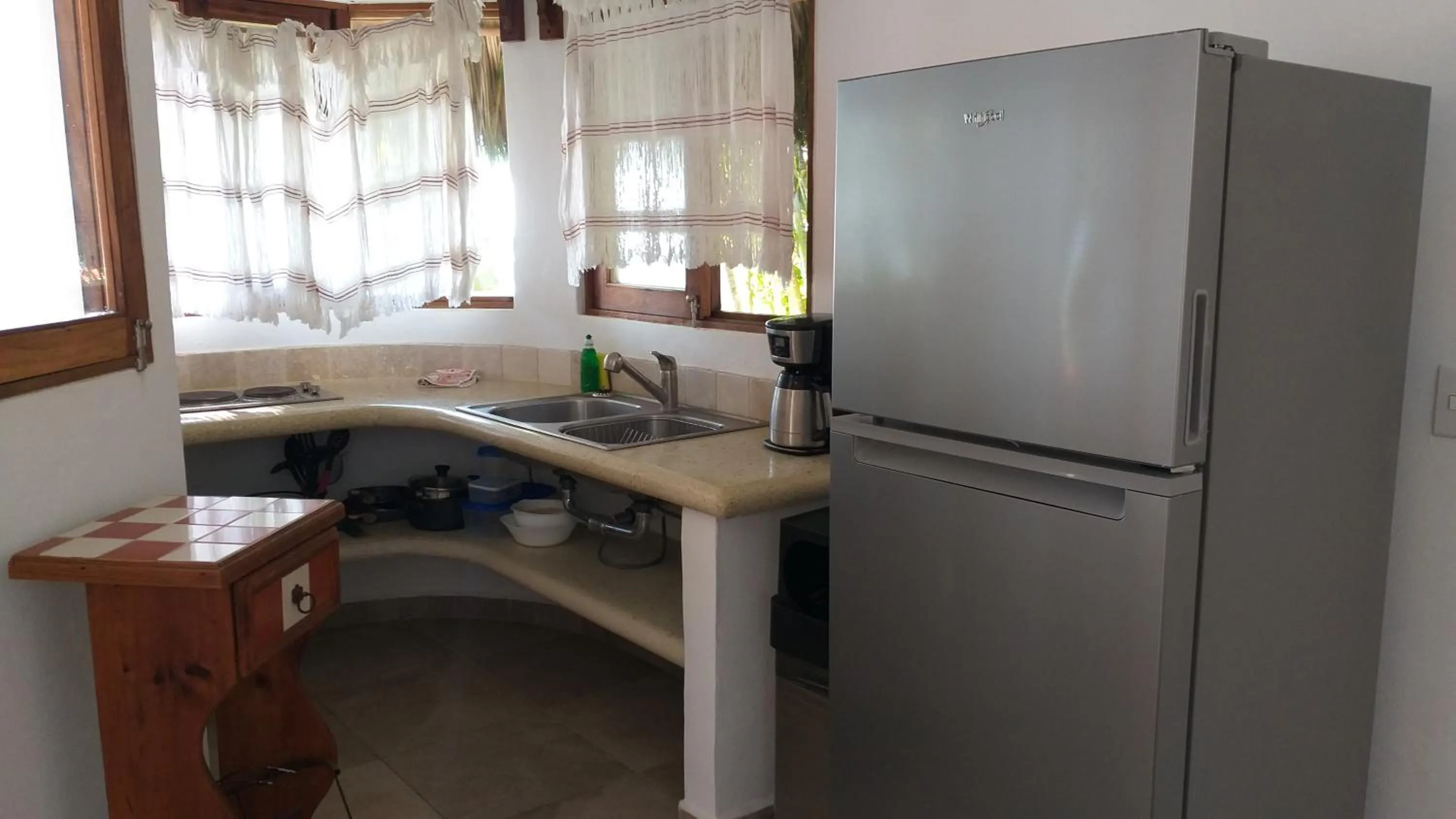 Kitchen or kitchenette in Bungalows Lydia San Pancho