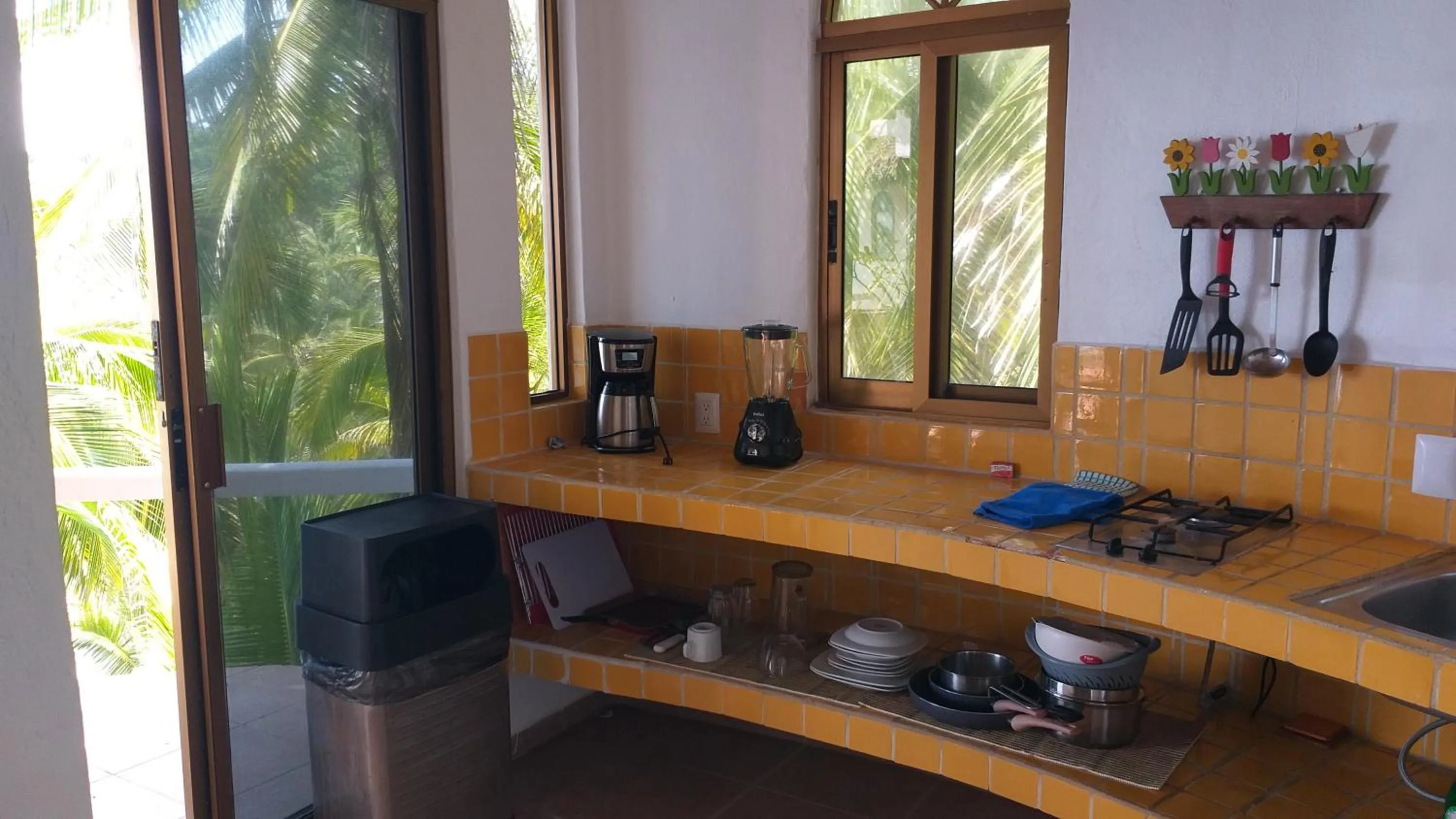 Kitchen or kitchenette in Bungalows Lydia San Pancho