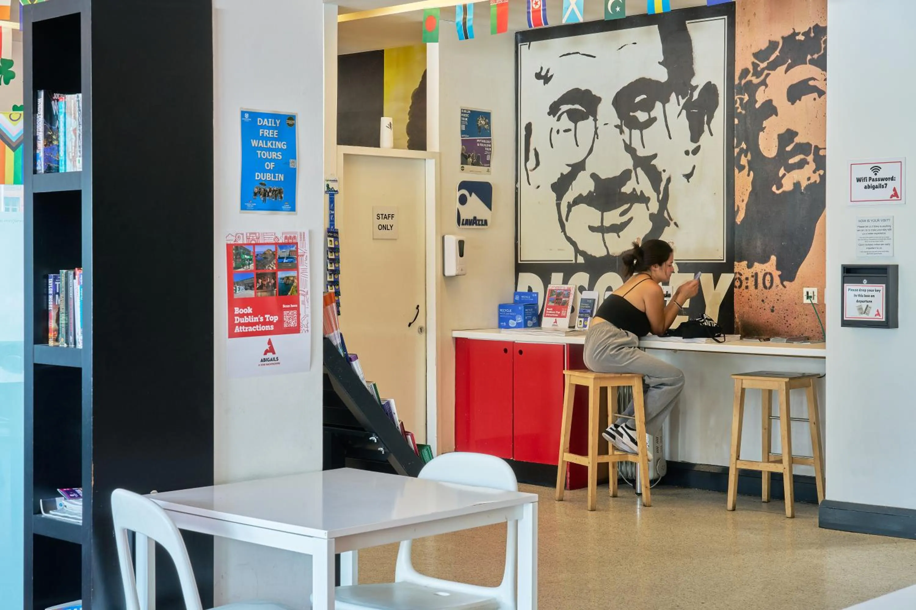 Communal lounge/ TV room in Abigail's Hostel