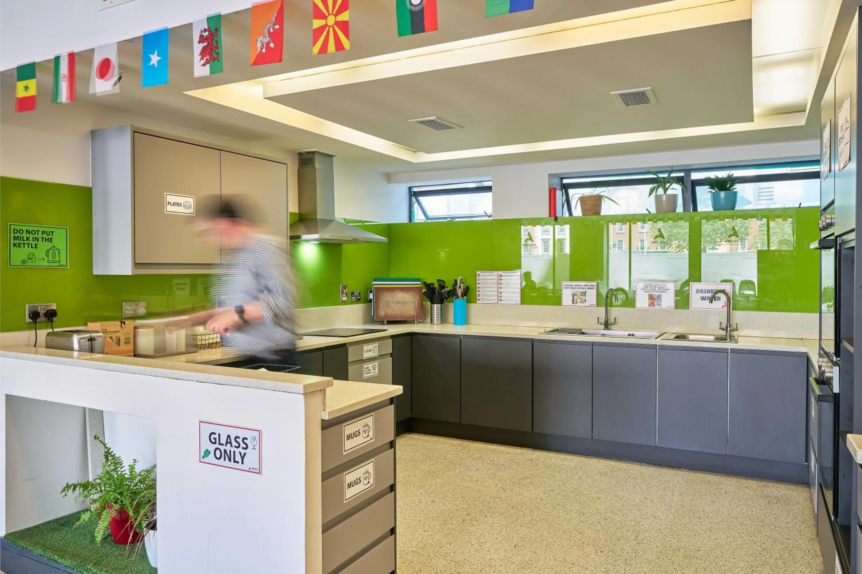 Communal kitchen in Abigail's Hostel