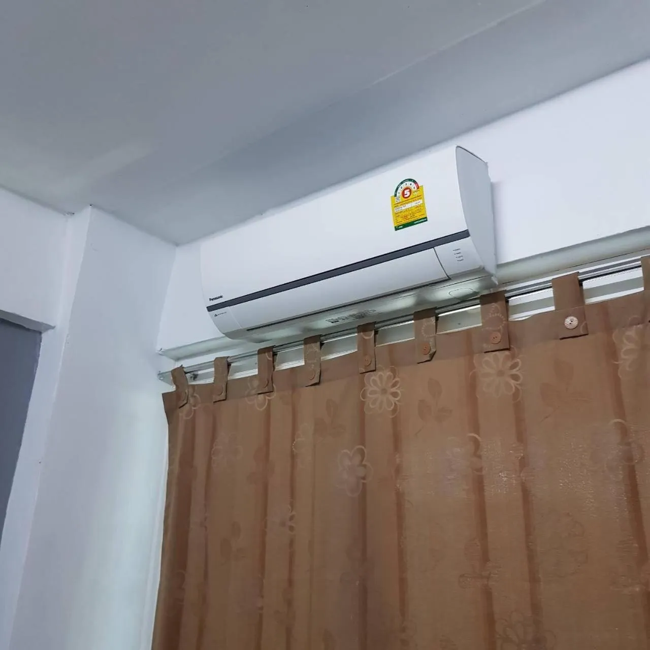 Photo of the whole room in Oblique Apartment - ออฟบลิค อพาร์ทเมนท์