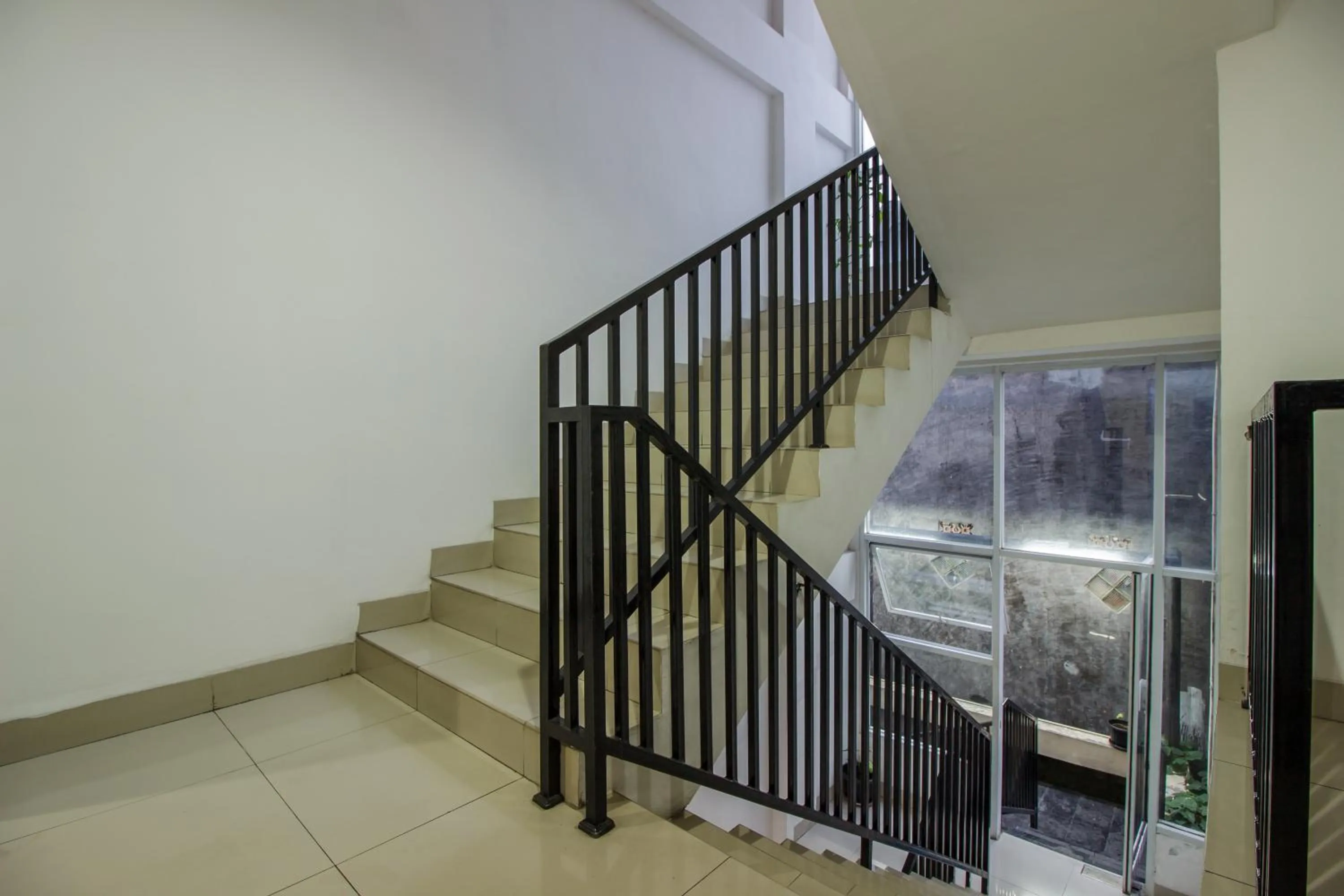 Balcony/Terrace in RedDoorz Premium @ Ampera Raya 2