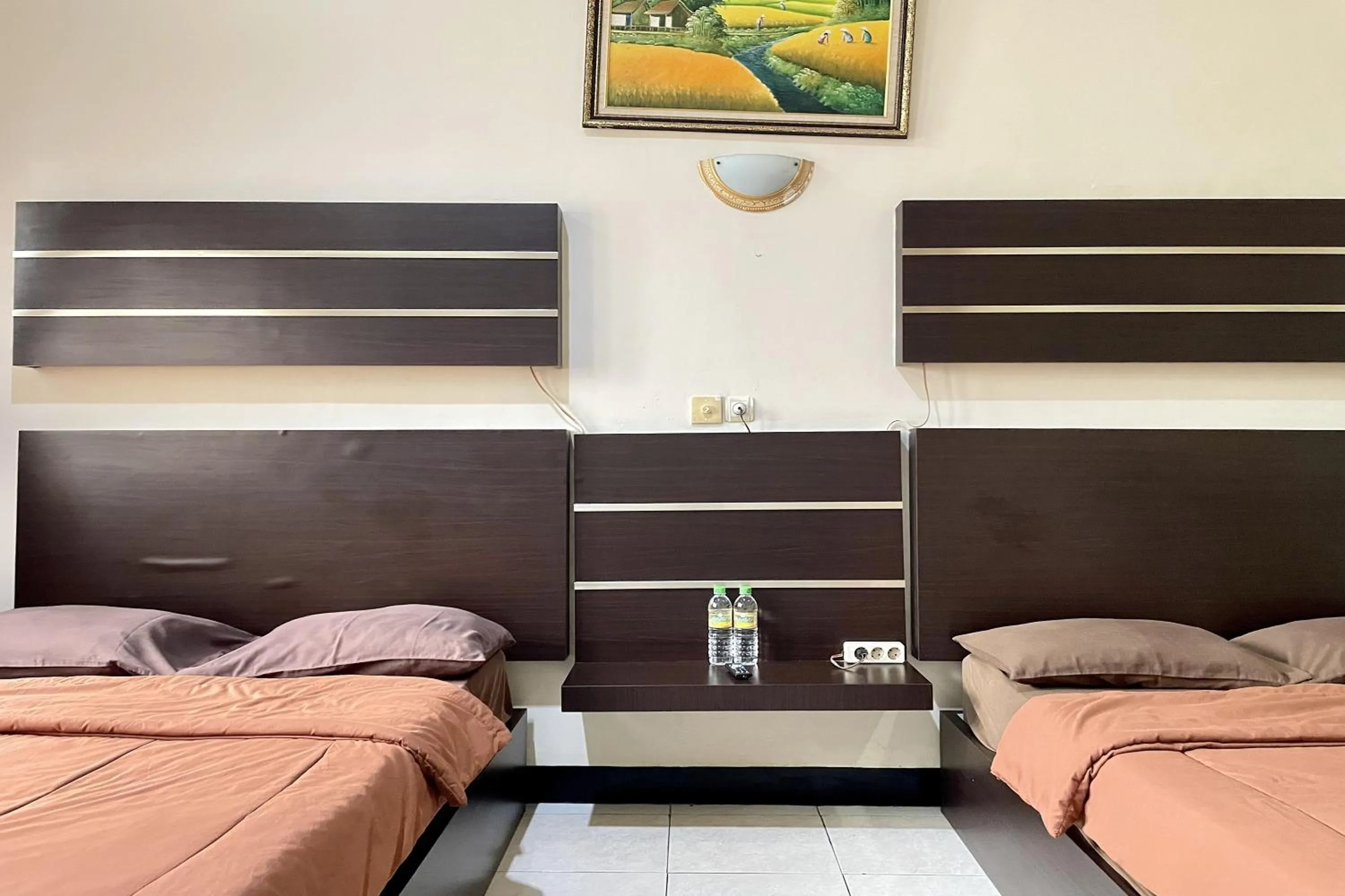 Bedroom, Bed in Hotel Ramayana Garut