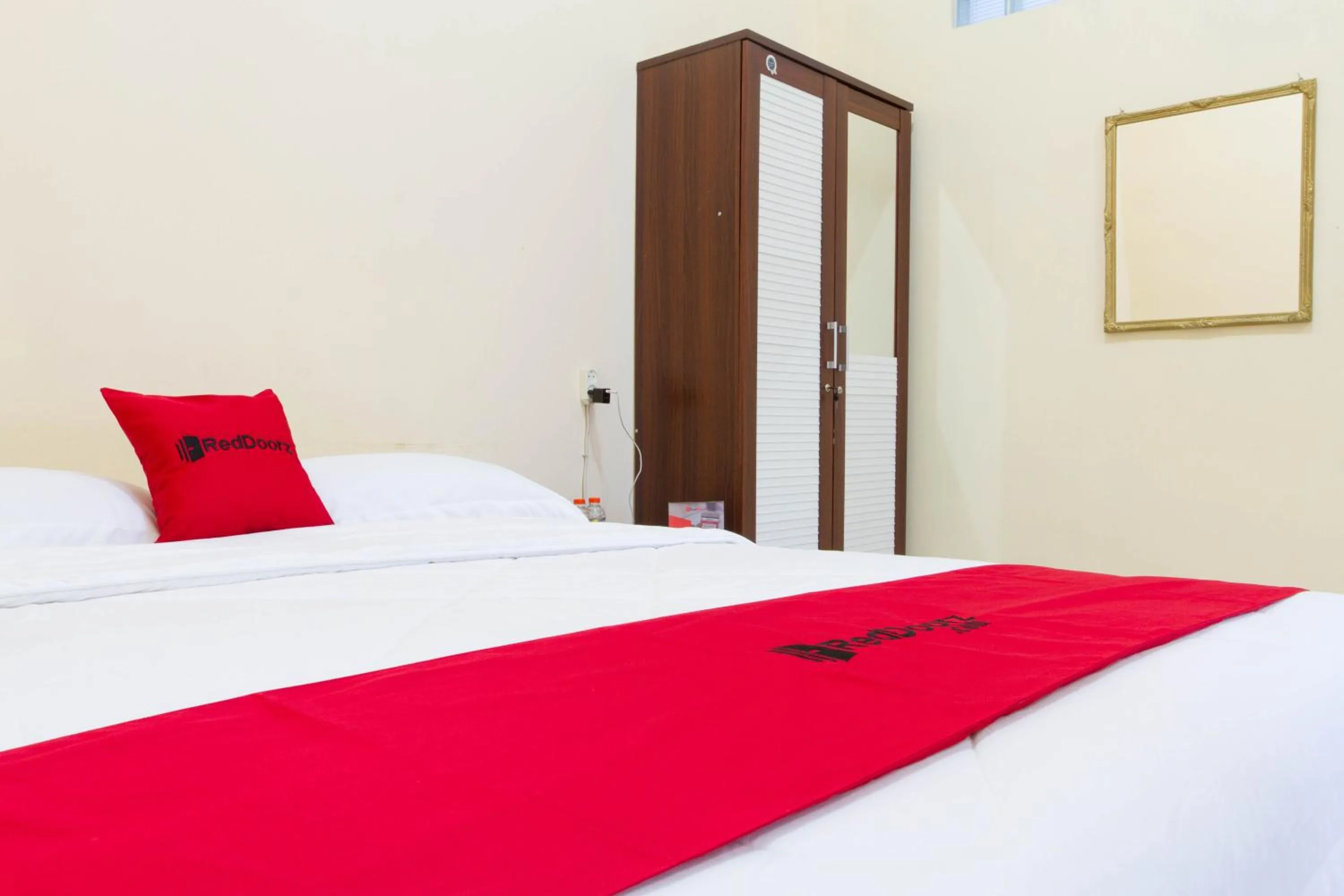 Double Room in Hotel Ramayana Garut