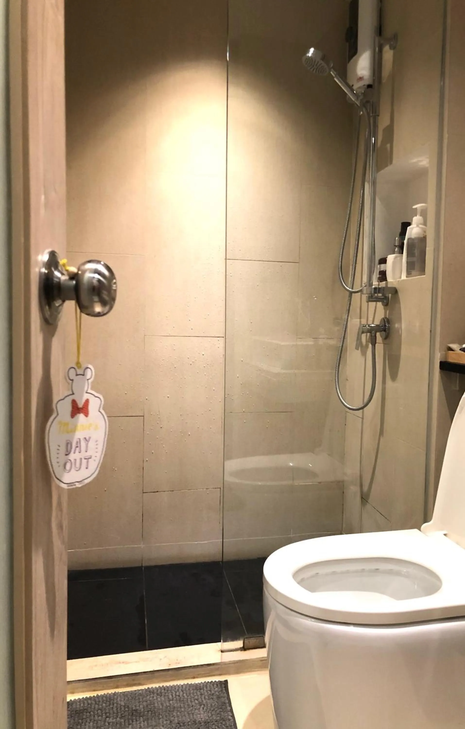 Bathroom in Bonne Nuit Hotel, Hua Hin