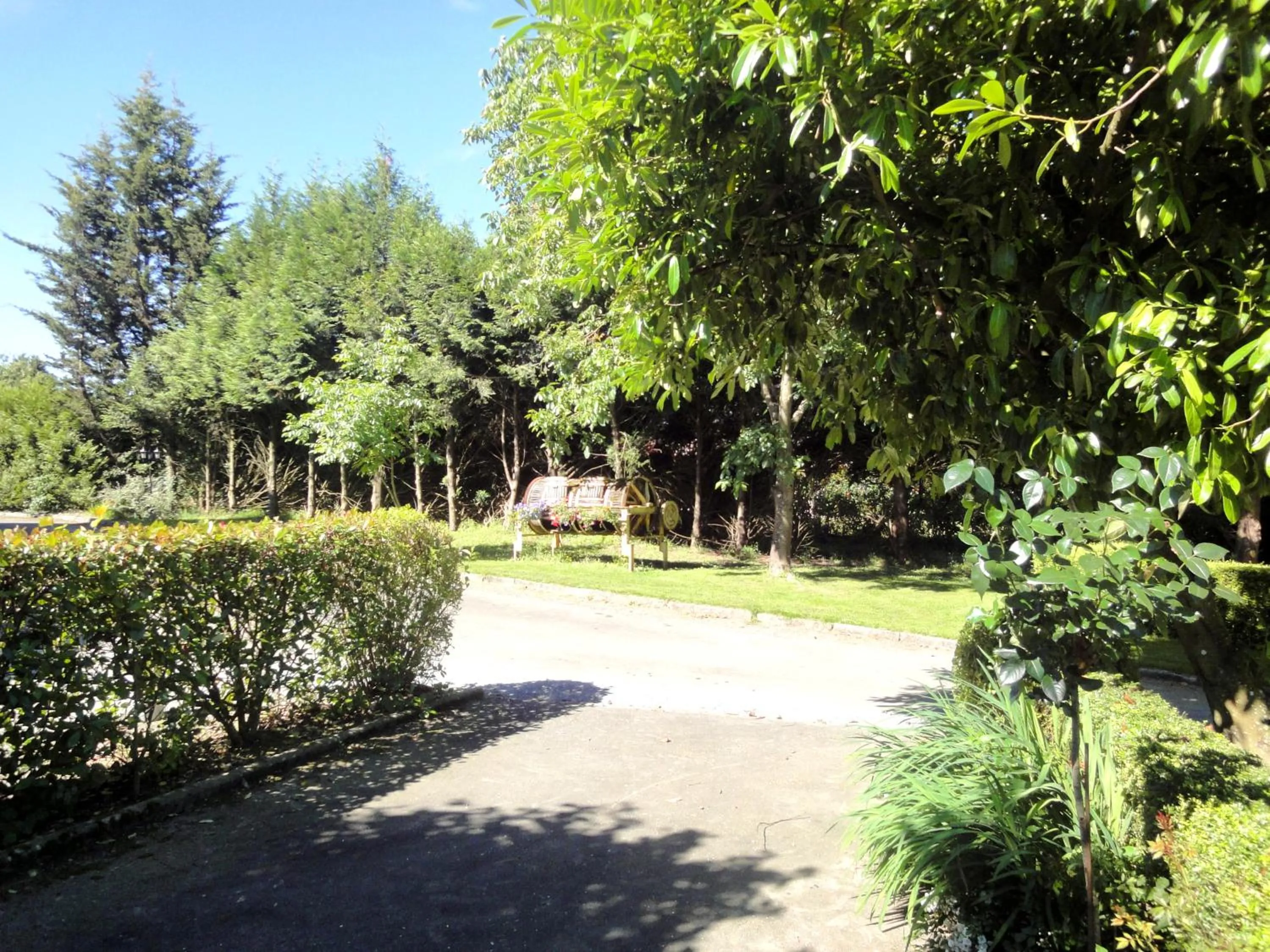 Garden in Hotel Restaurant La Grenouillère