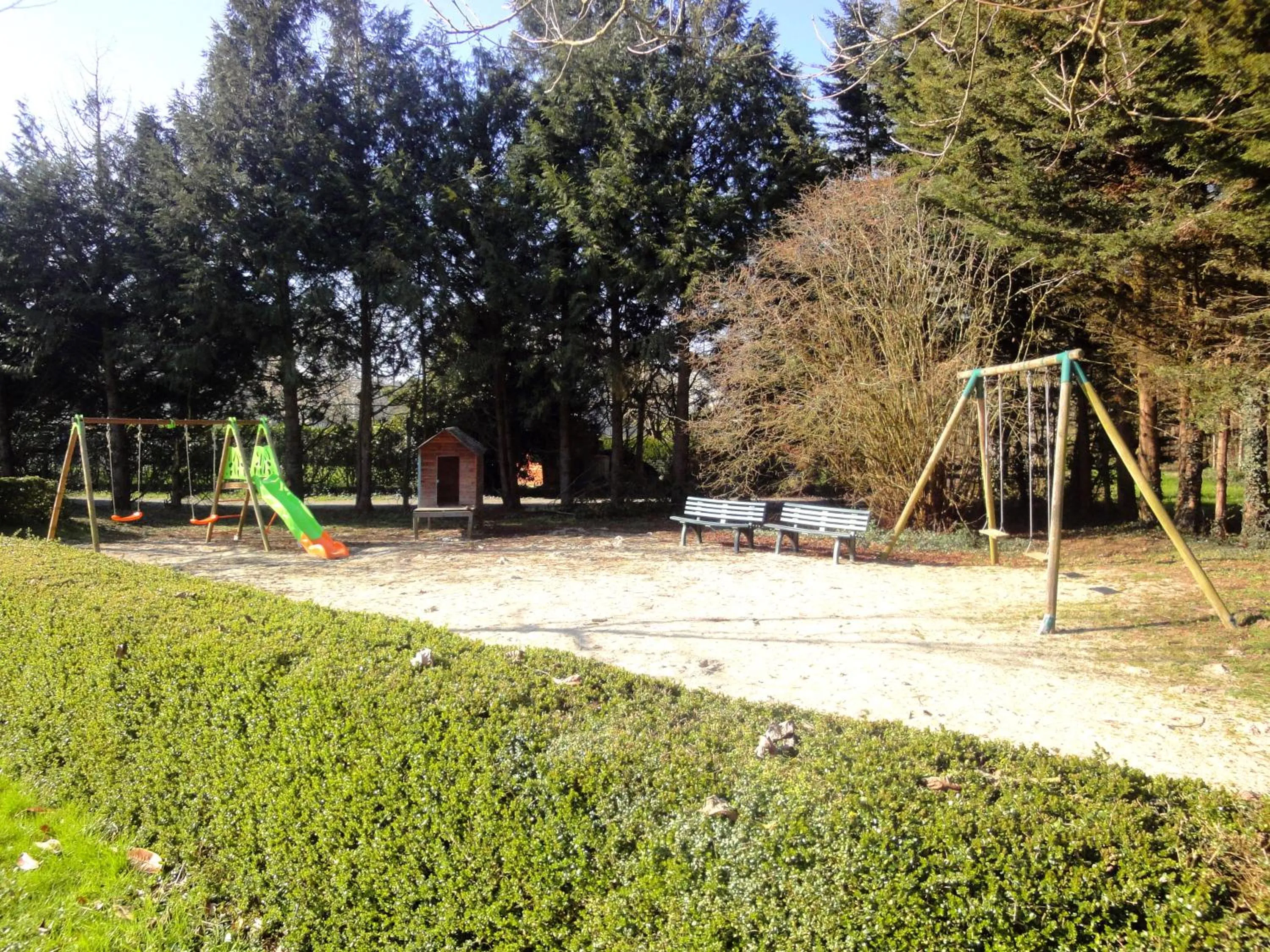 Children play ground in Hotel Restaurant La Grenouillère