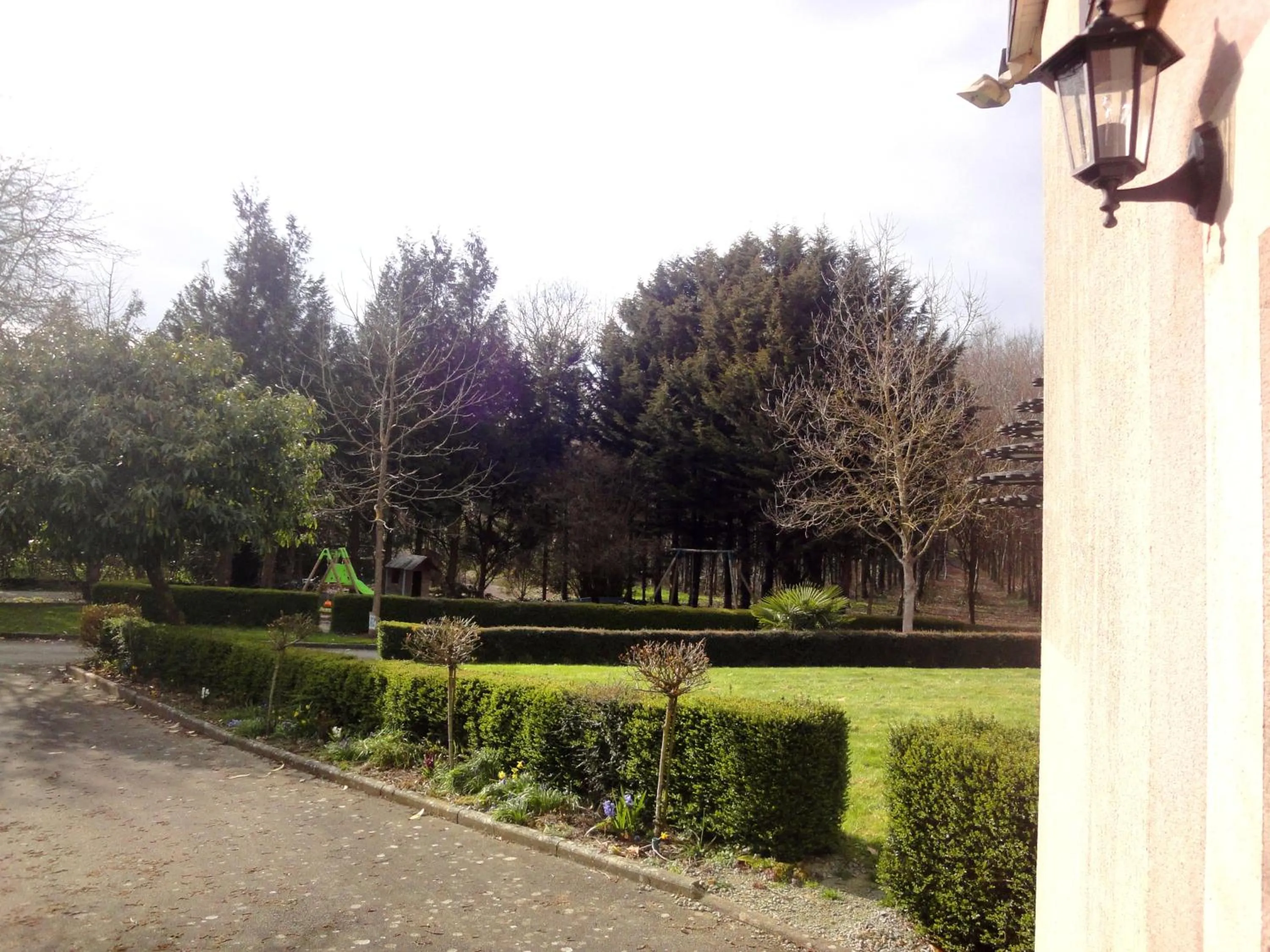 Garden in Hotel Restaurant La Grenouillère