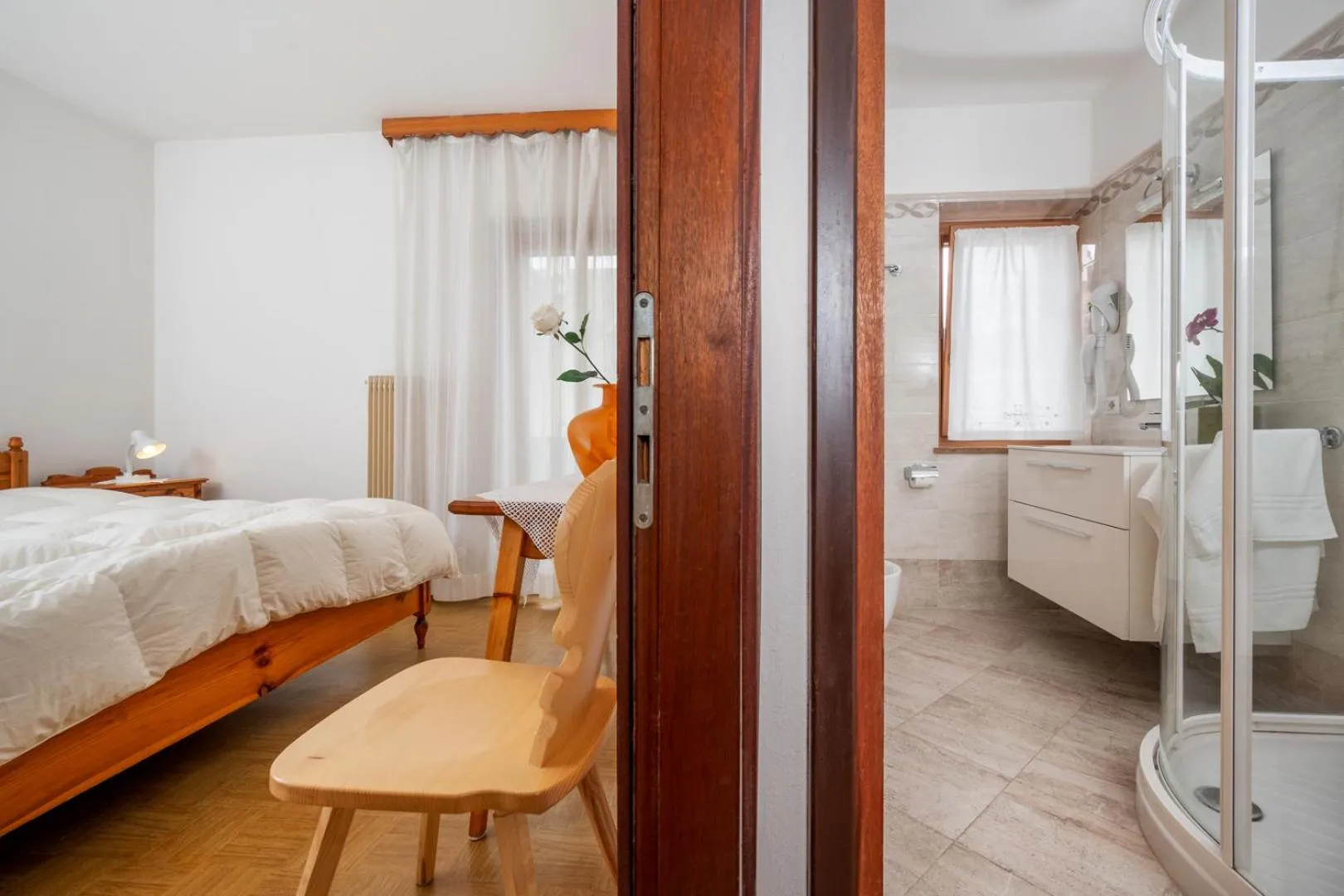 Bed in Residence Weiss