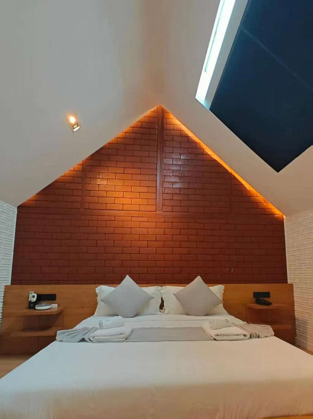 Bedroom, Bed in M5 Hotel