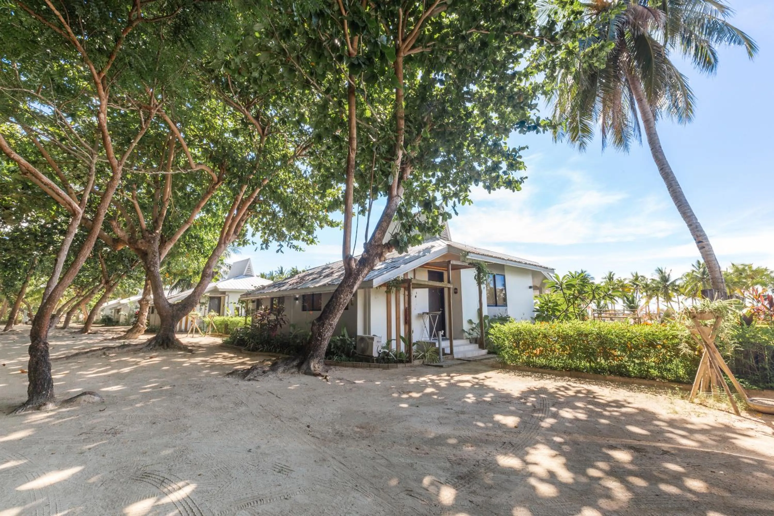 Property building in Golden Sands Destination Resorts