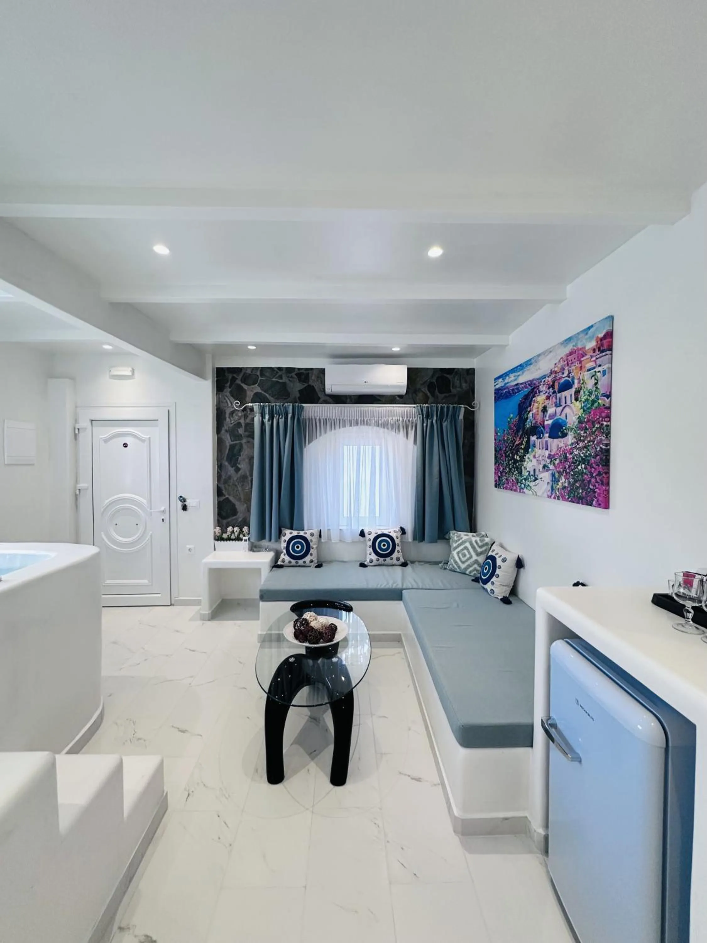 Bed in Arlene Suites