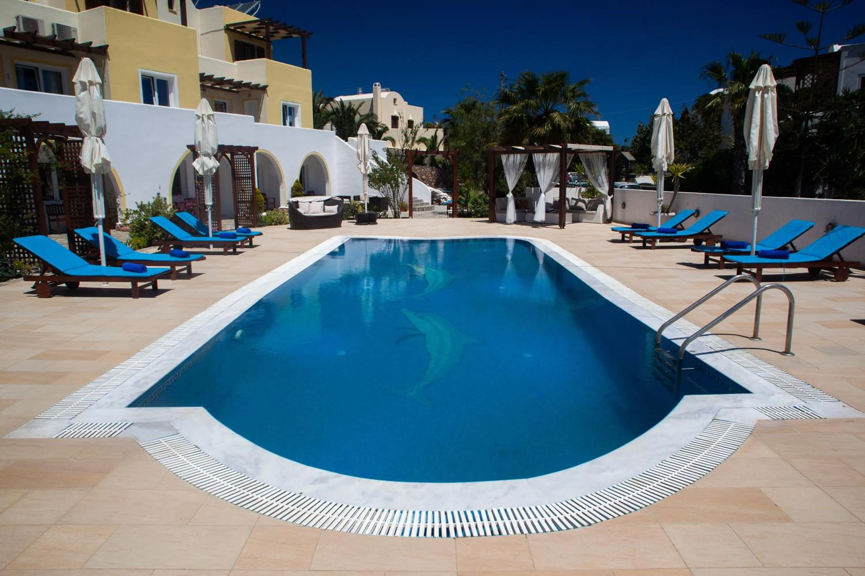 Swimming pool in Arlene Suites