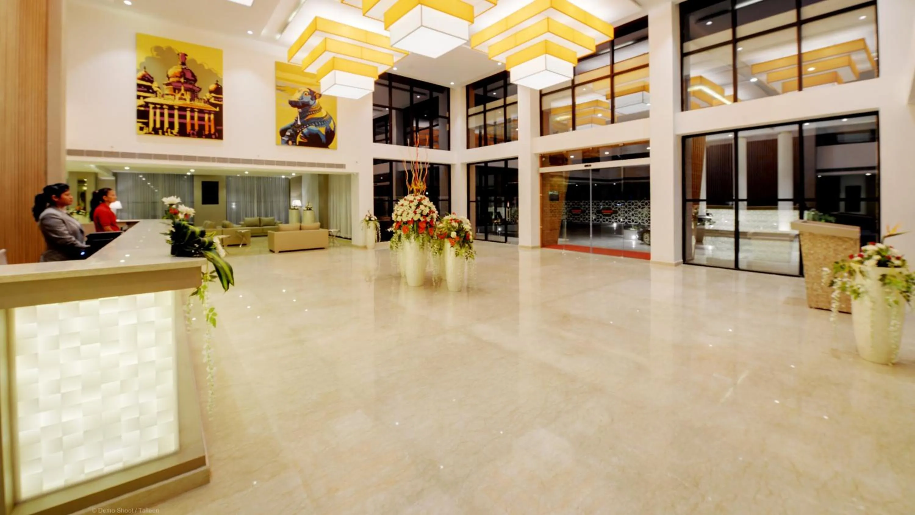 Lobby or reception in Ramada by Wyndham Bengaluru Yelahanka