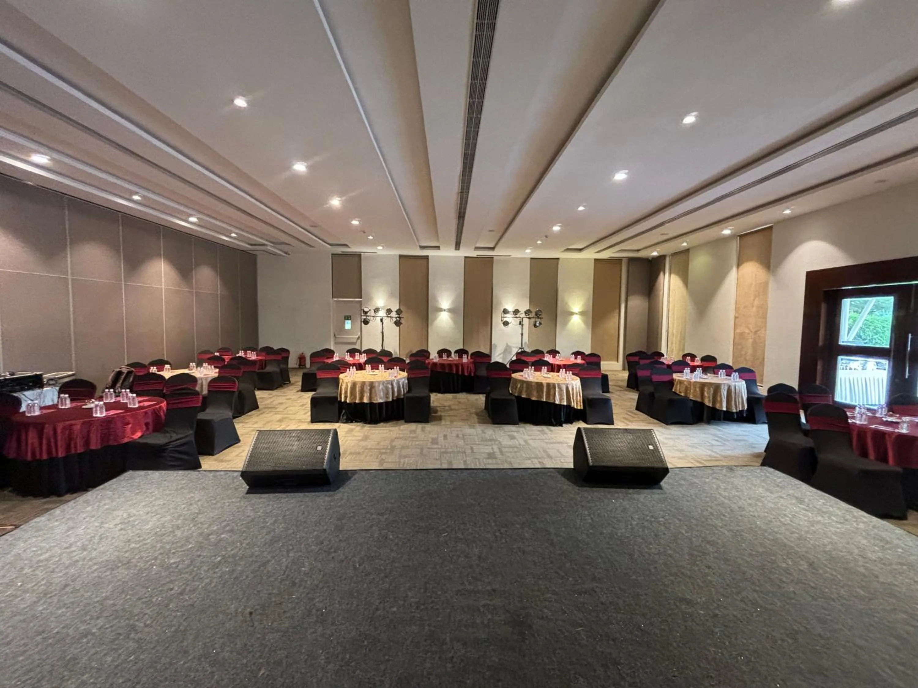 Restaurant/places to eat in Ramada by Wyndham Bengaluru Yelahanka