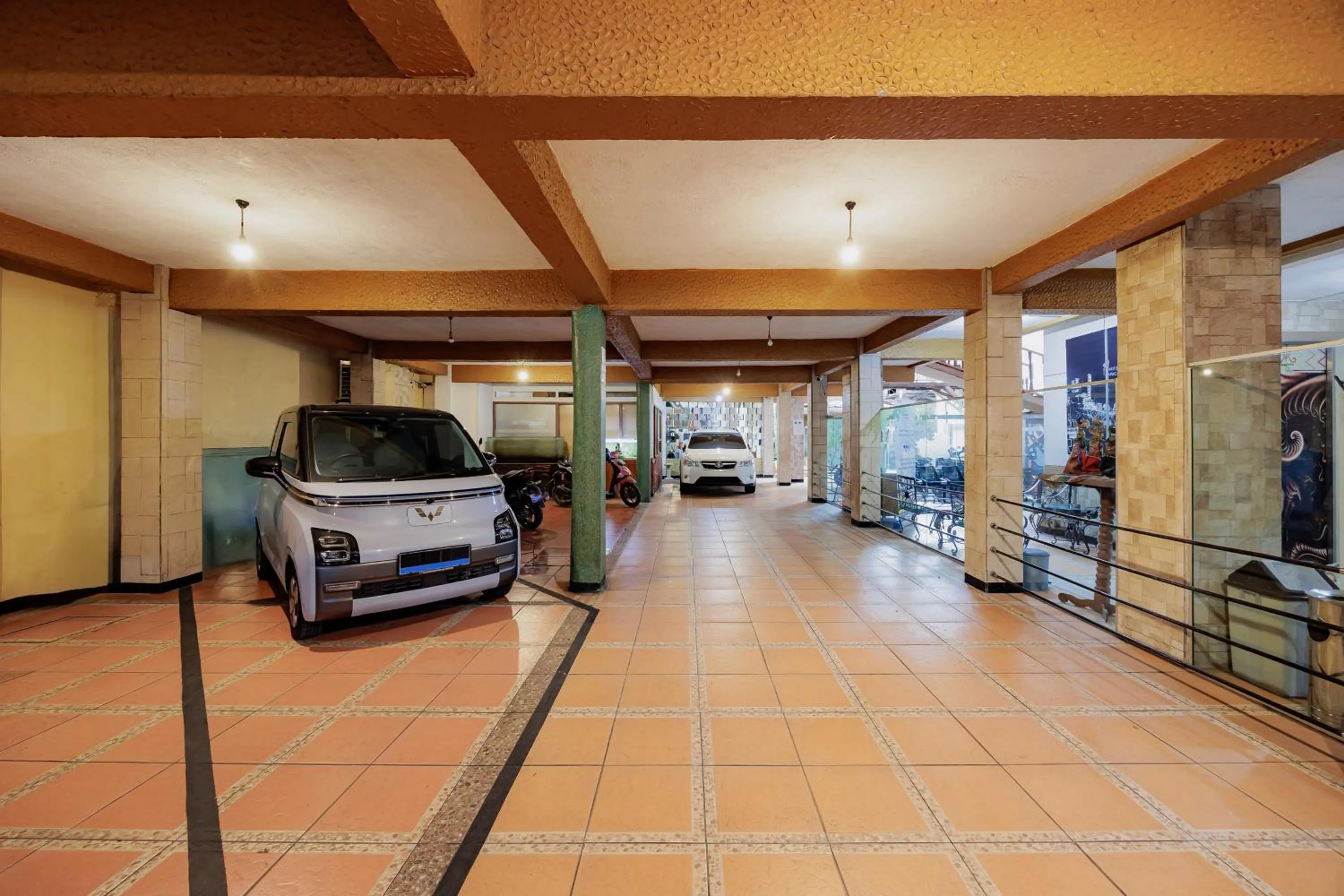 Parking in RedDoorz Plus at Amalio Hotel Surapati