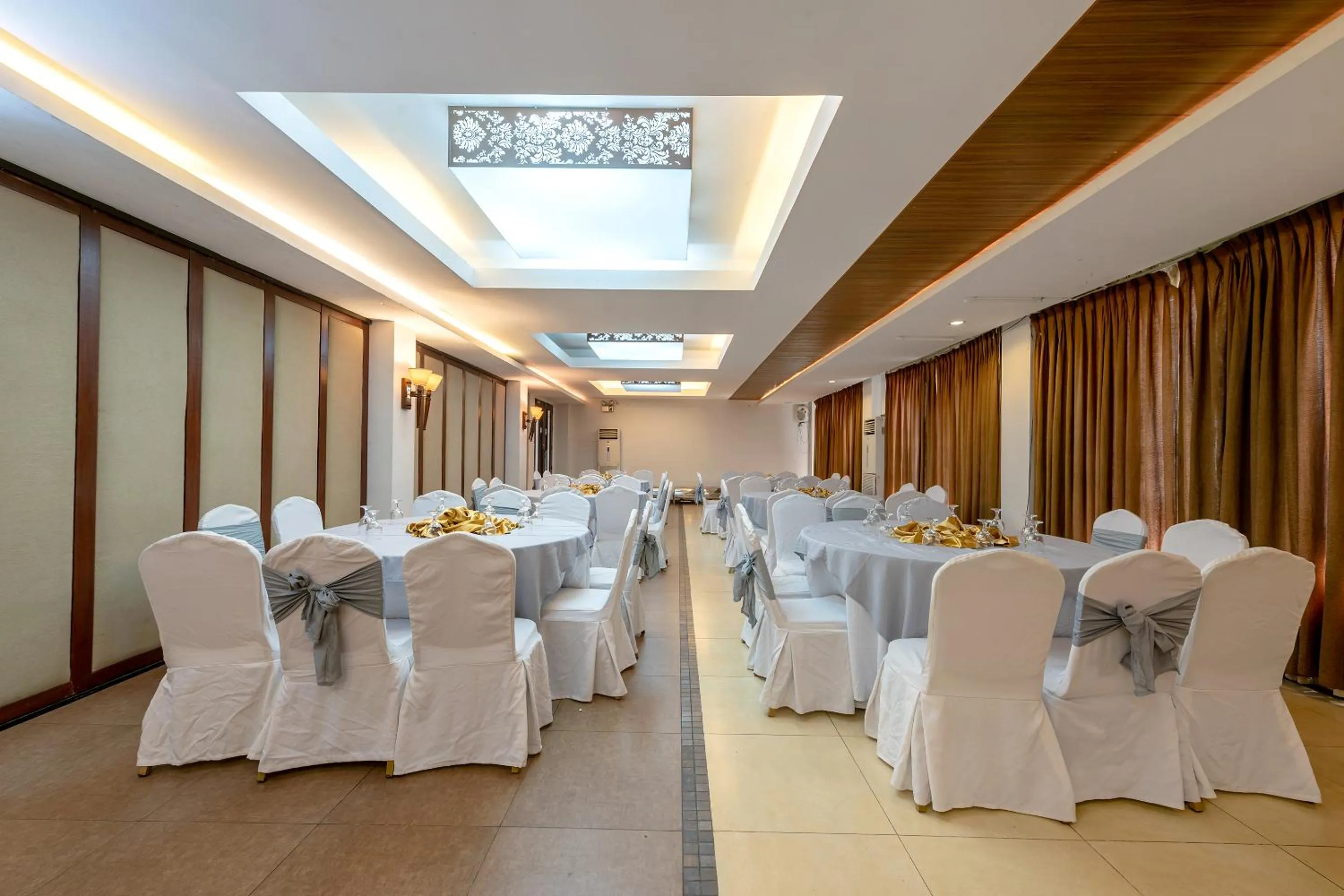 Banquet/Function facilities, Banquet Facilities in Capital O 176 Bliss Hotel