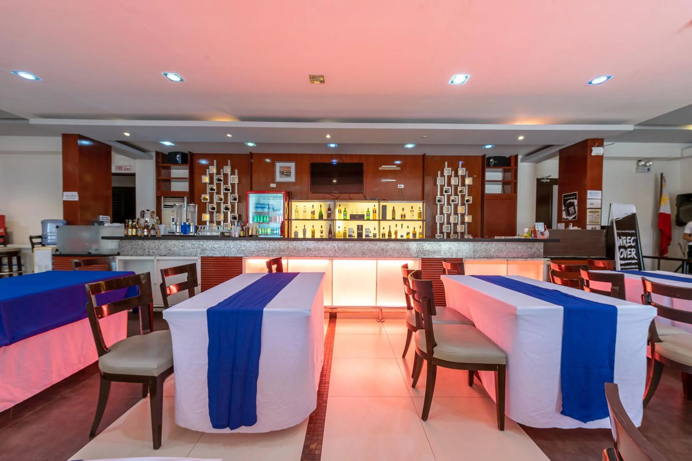 Restaurant/Places to Eat in Capital O 176 Bliss Hotel