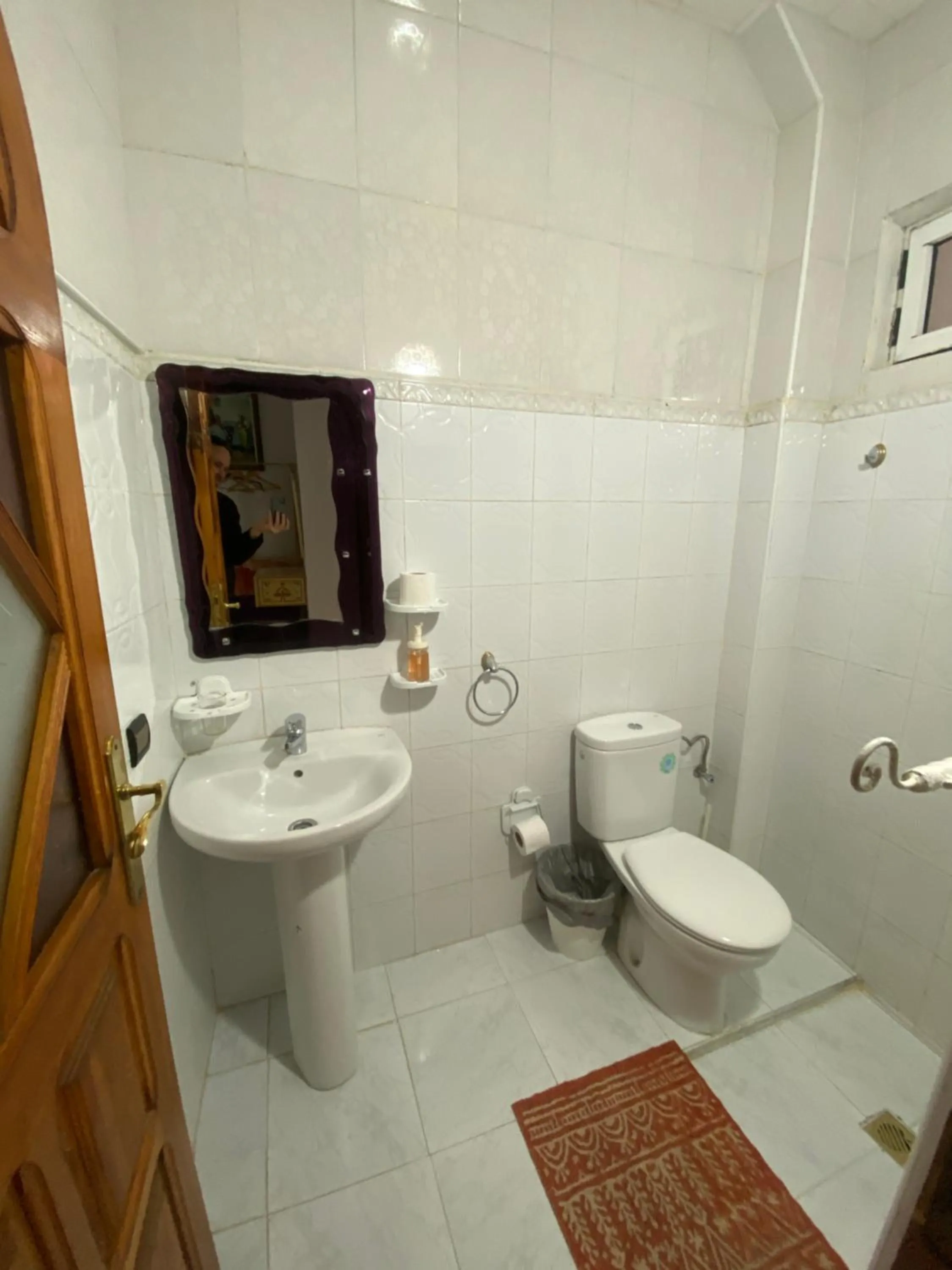 Shower in Hotel Casa Khaldi