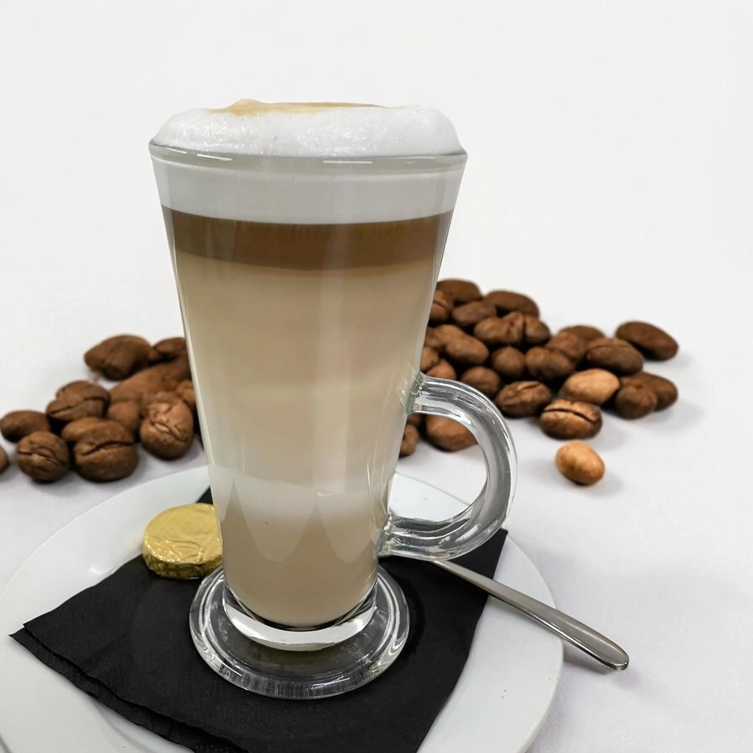 Coffee/tea facilities in Caerwylan Hotel