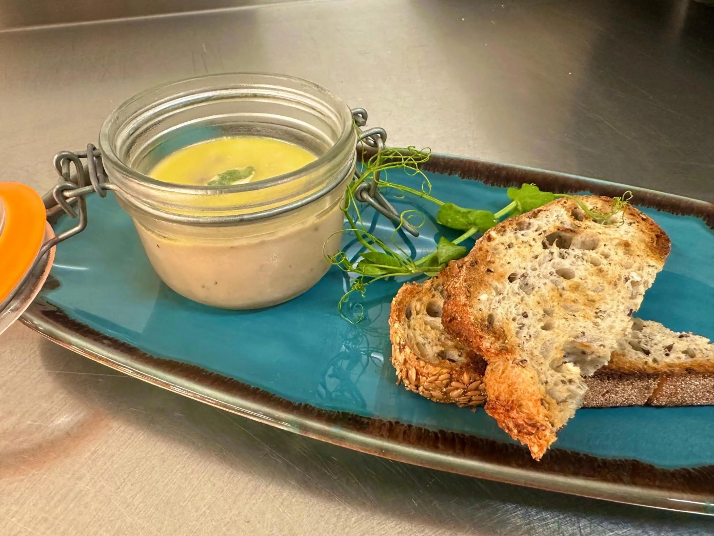 Food and drinks in Caerwylan Hotel