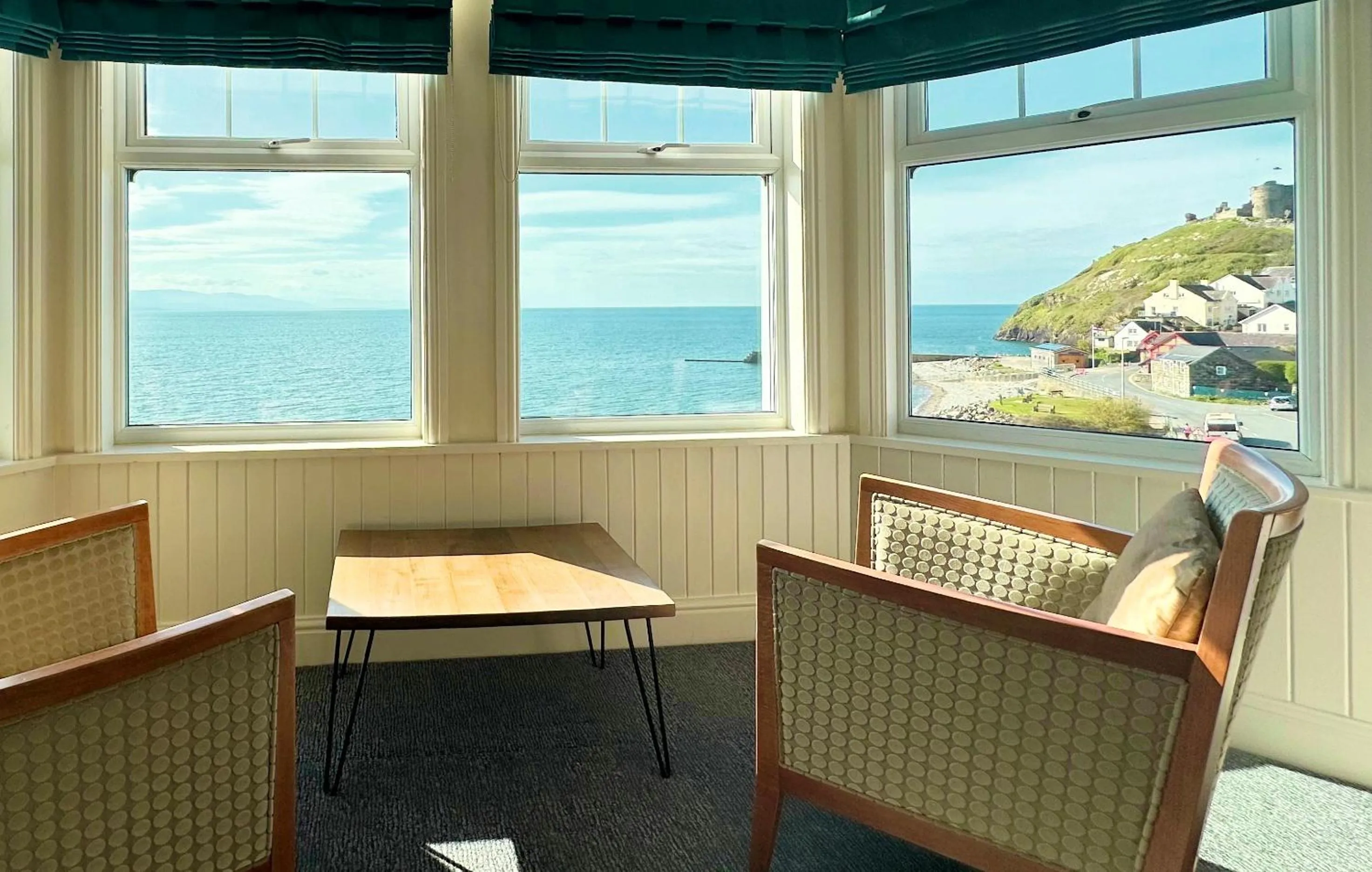 Day in Caerwylan Hotel