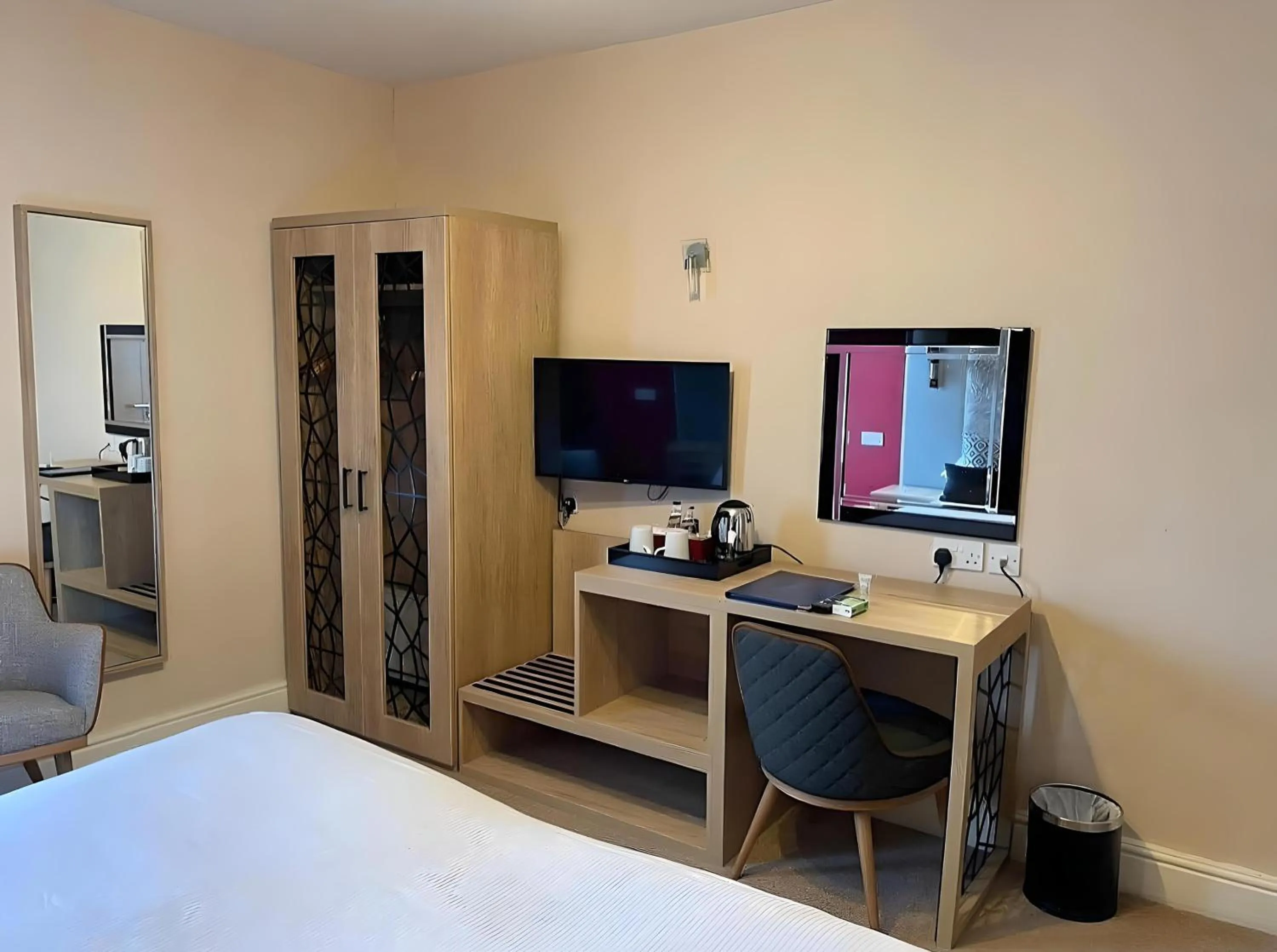 Bed in Caerwylan Hotel