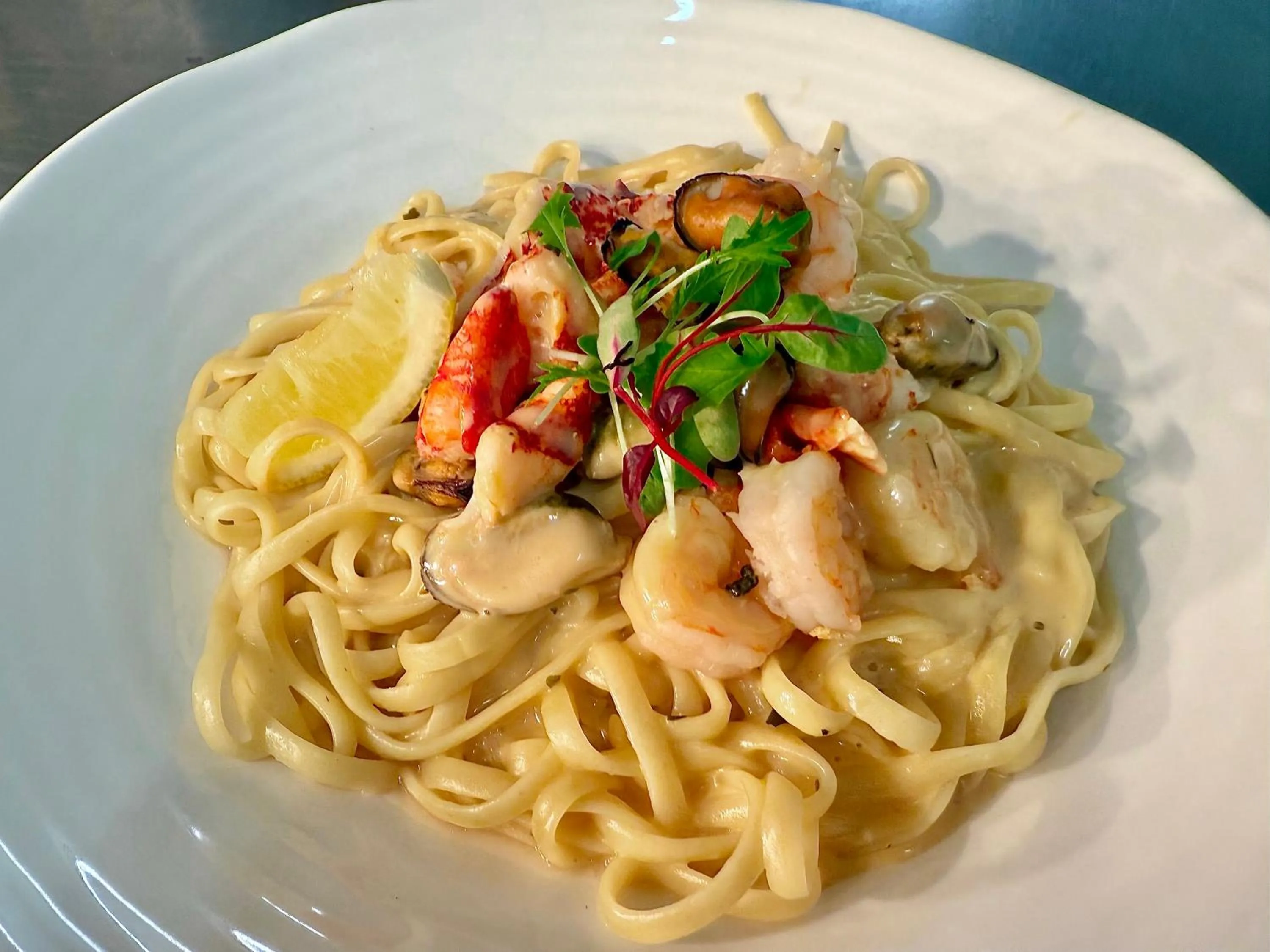 Food and drinks in Caerwylan Hotel