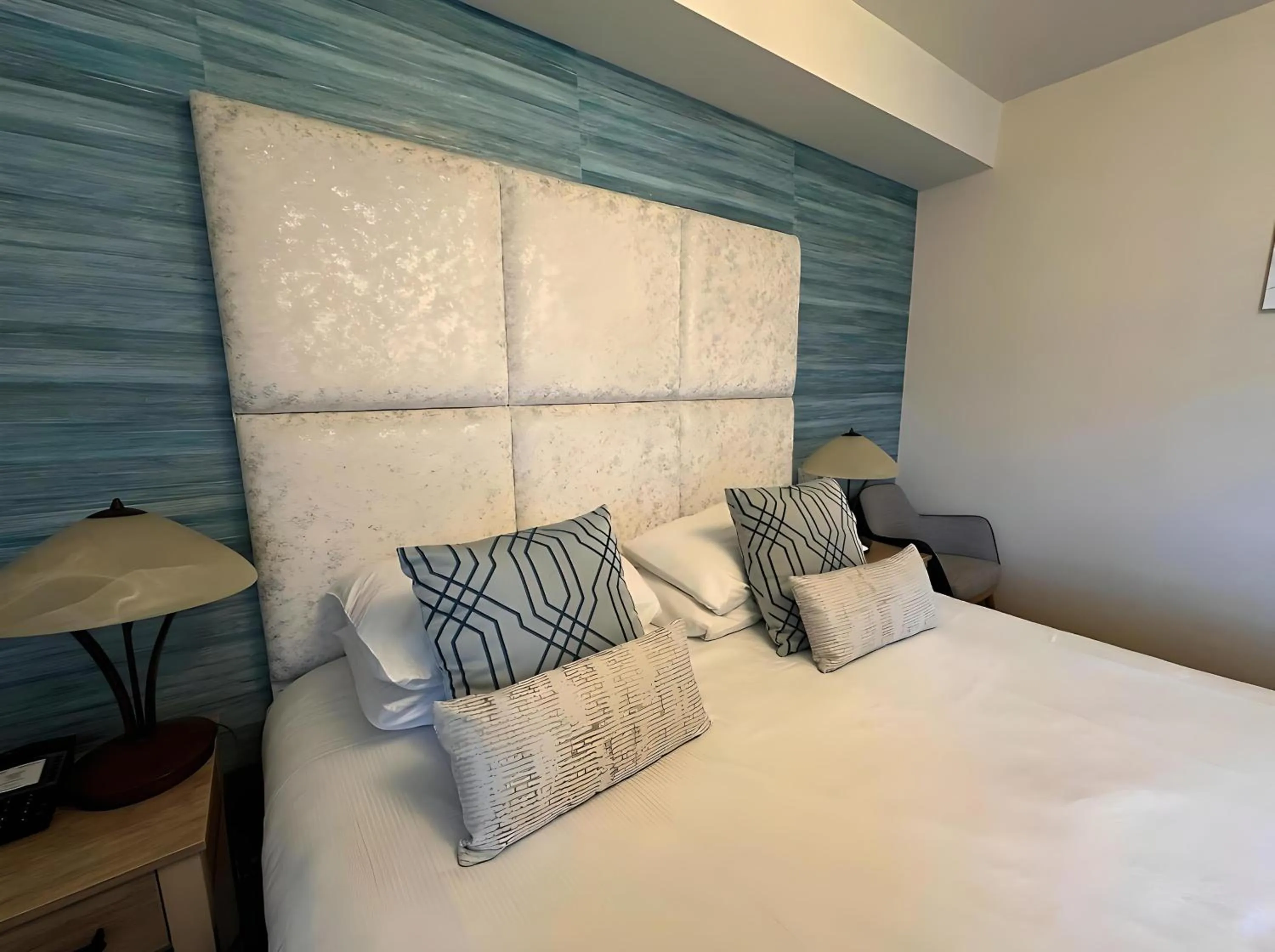 Bed in Caerwylan Hotel